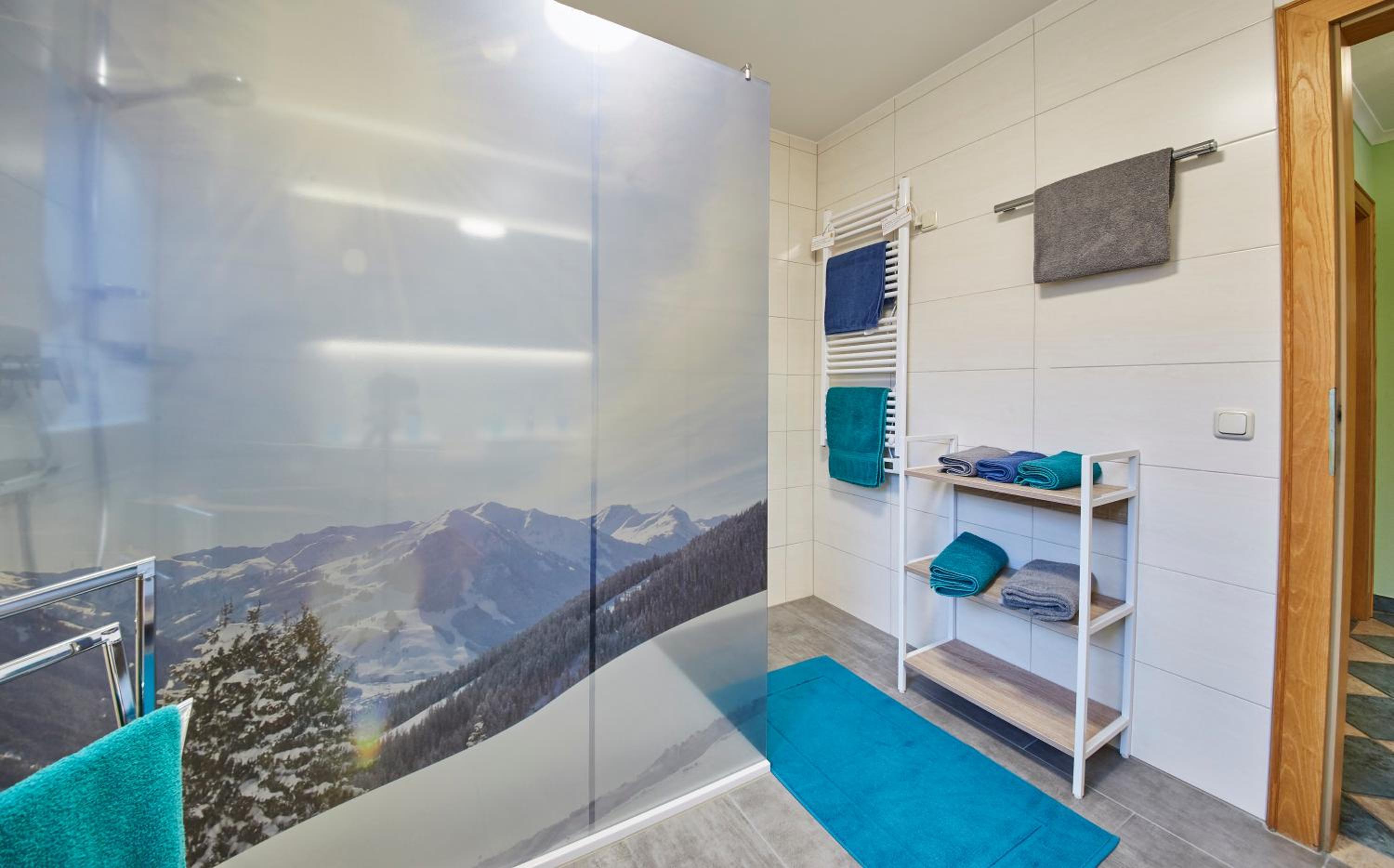 Two-Bedroom Apartment with Balcony photo 3