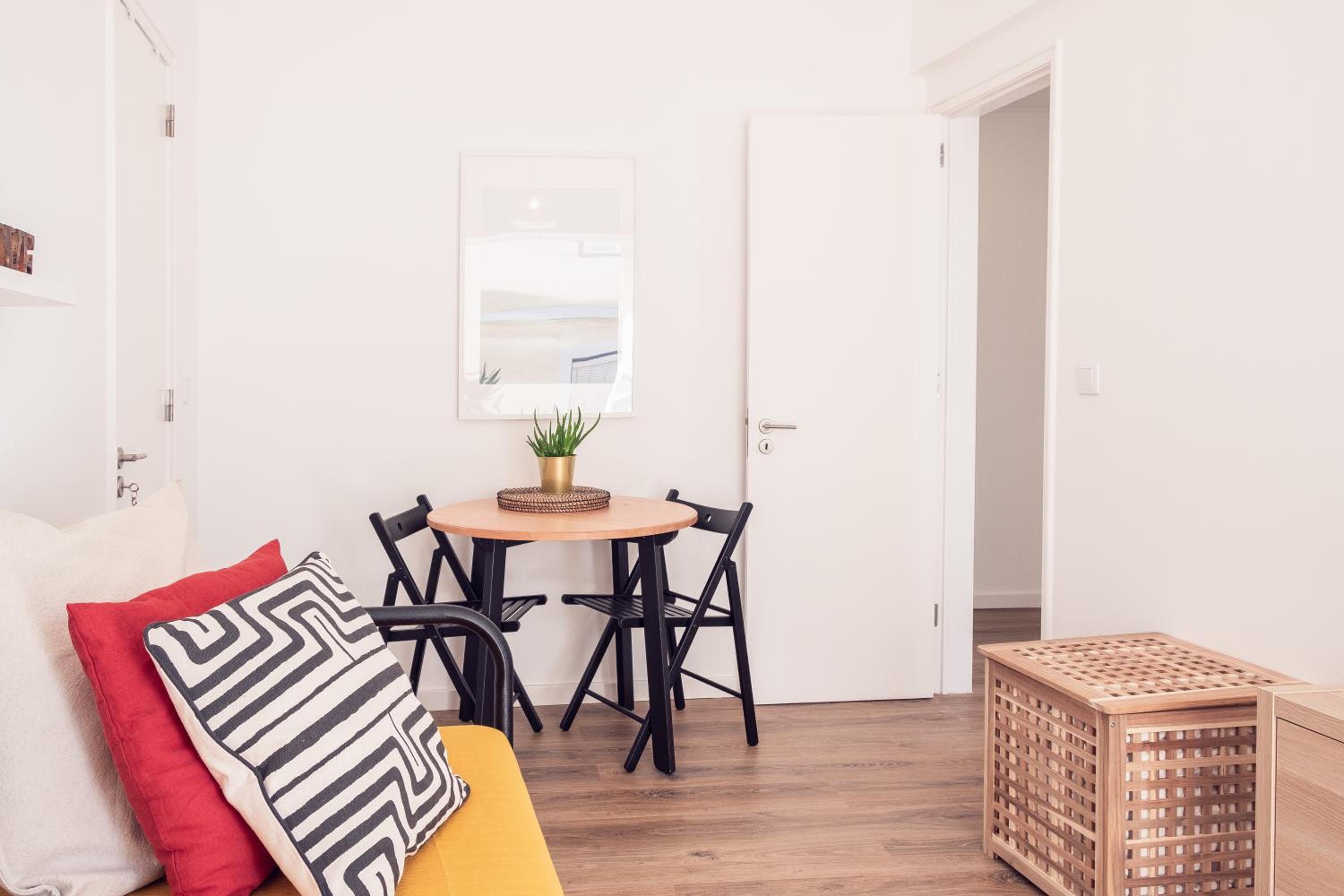 One-Bedroom Apartment with Balcony photo 2