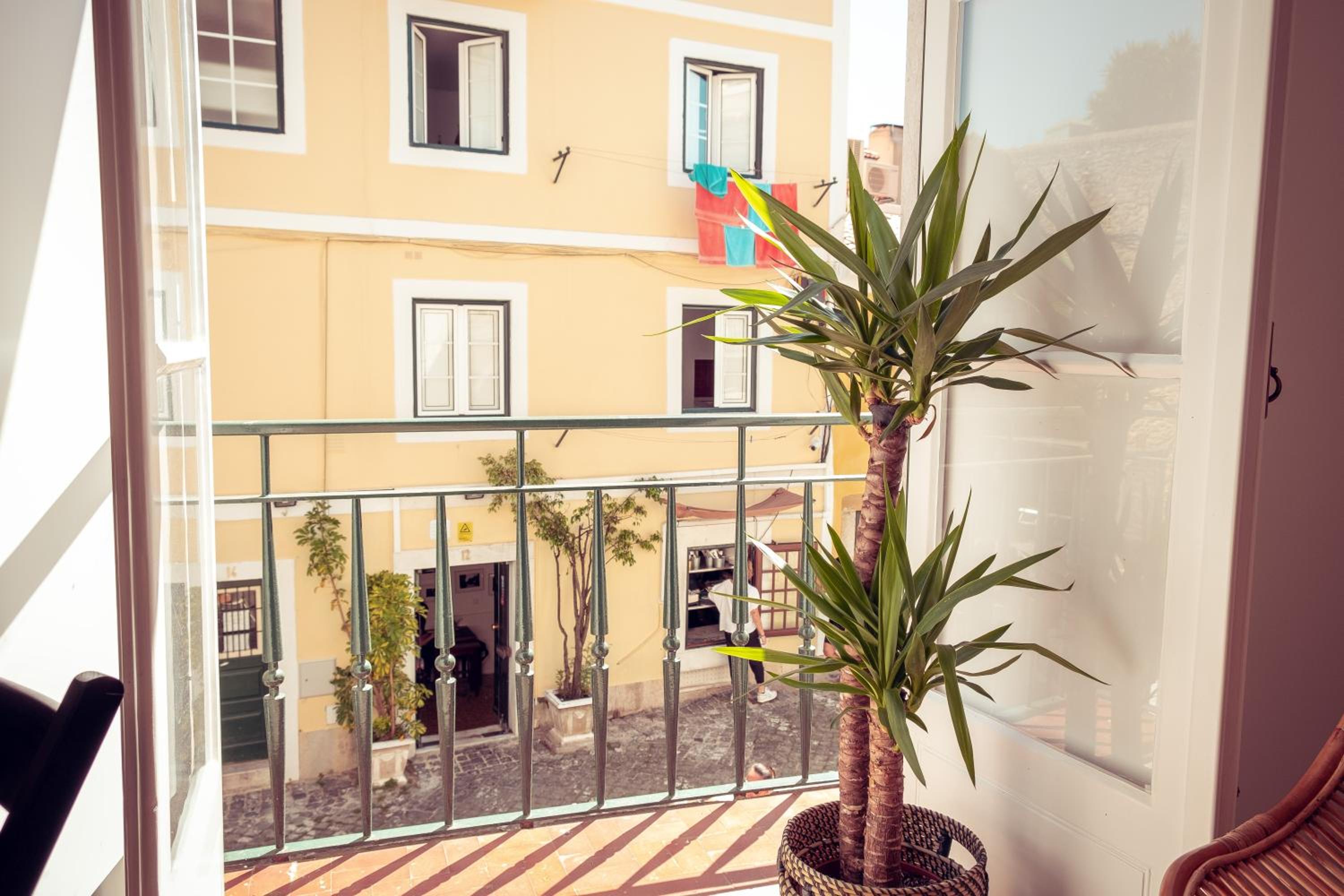 One-Bedroom Apartment with Balcony photo 3