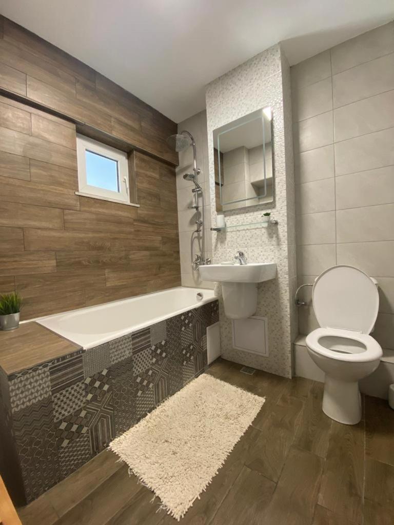 Two-Bedroom Apartment - Photo 18
