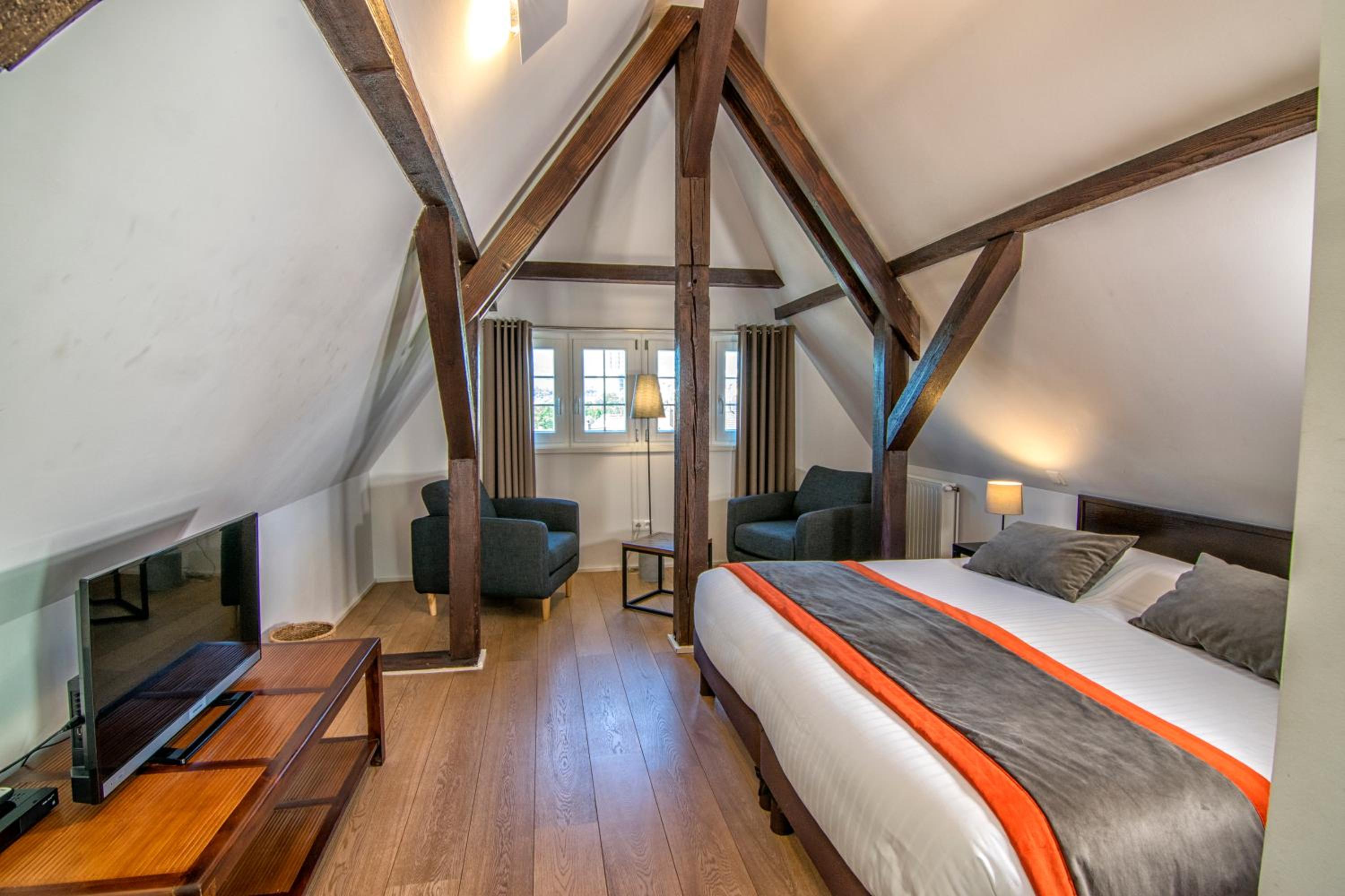 Large Double Room