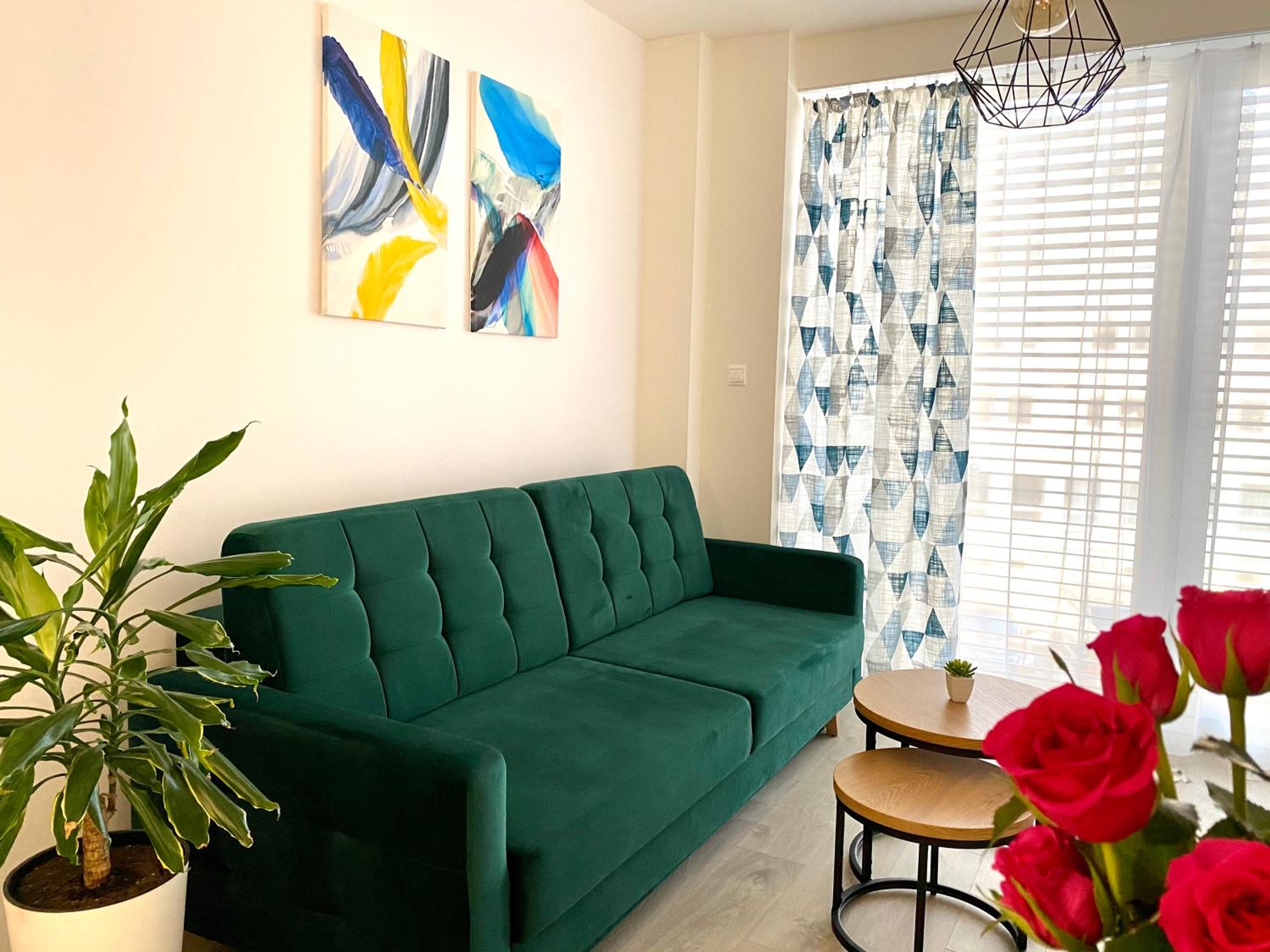 One-Bedroom Apartment - Photo 1