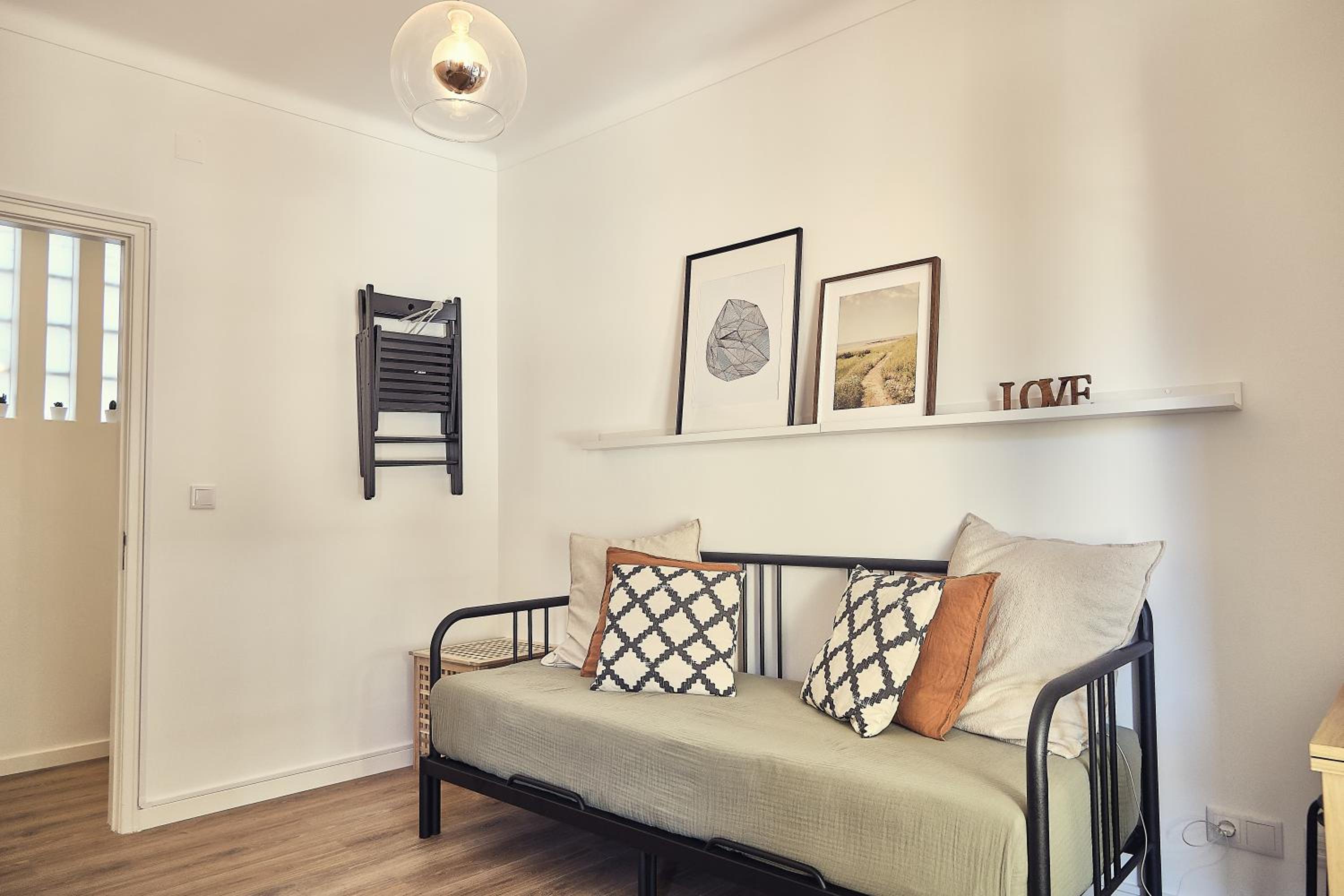 One-Bedroom Apartment with Balcony photo 2