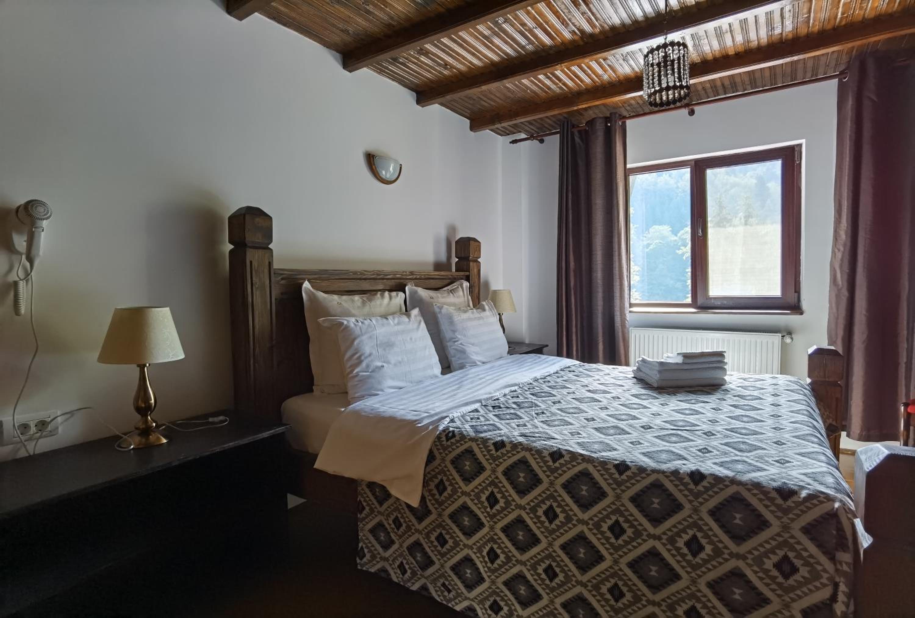 Double Room - Photo 7