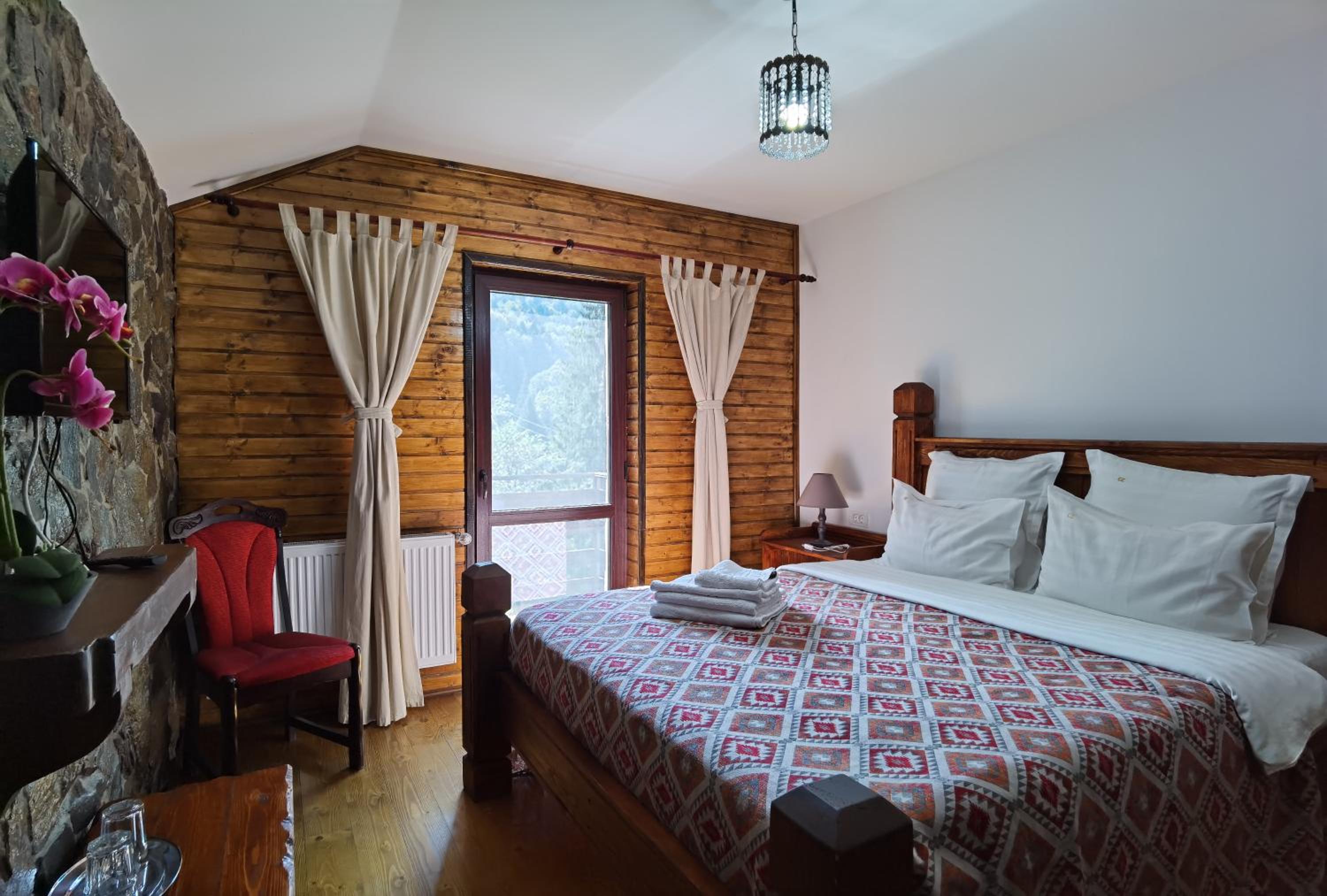 Deluxe Double Room with Balcony - Photo 1