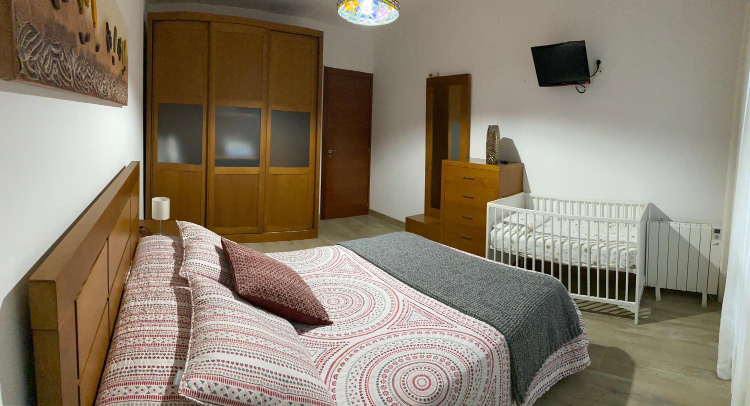 Three-Bedroom House - Photo 10