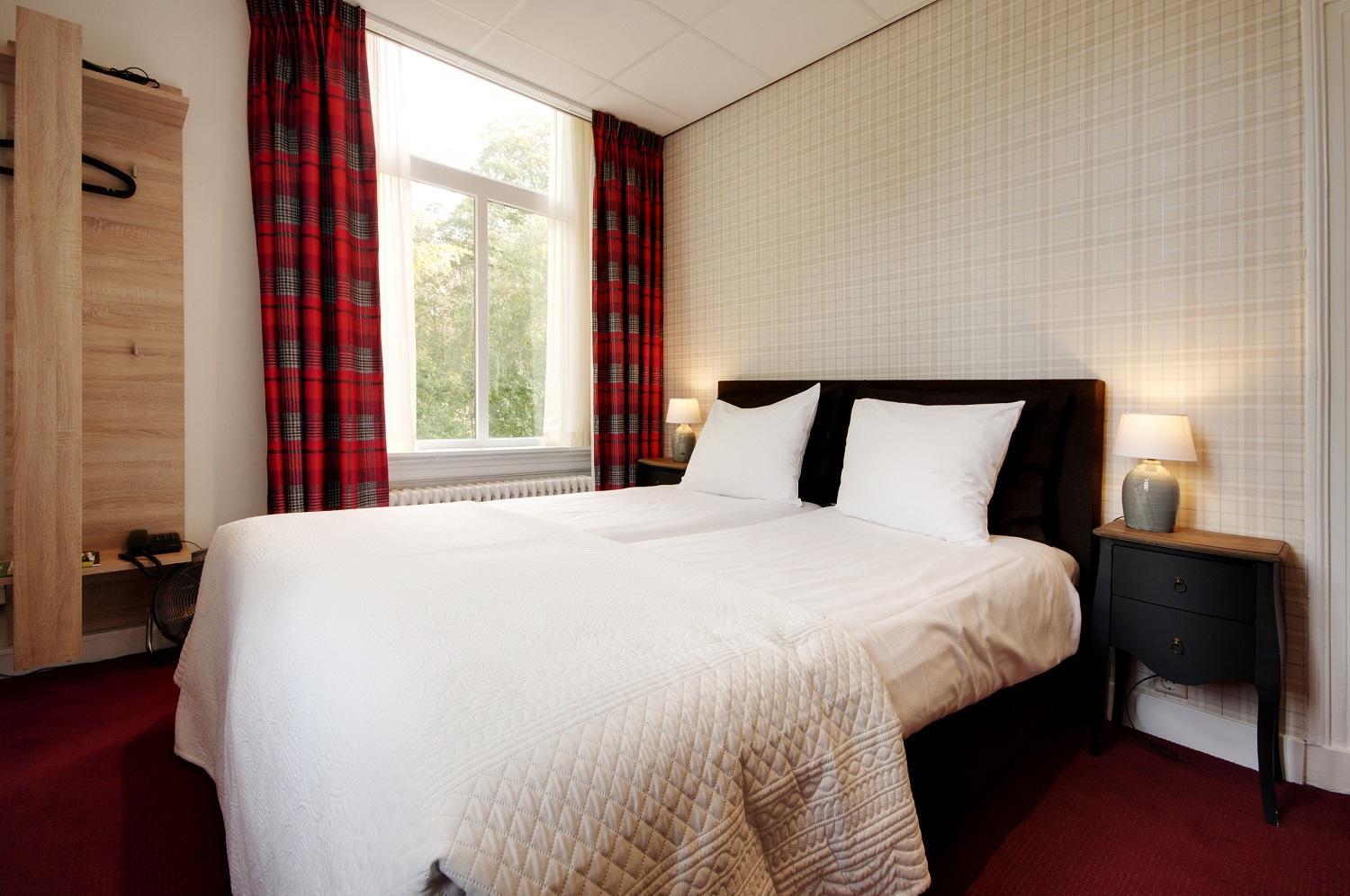 Economy Twin Room photo 1