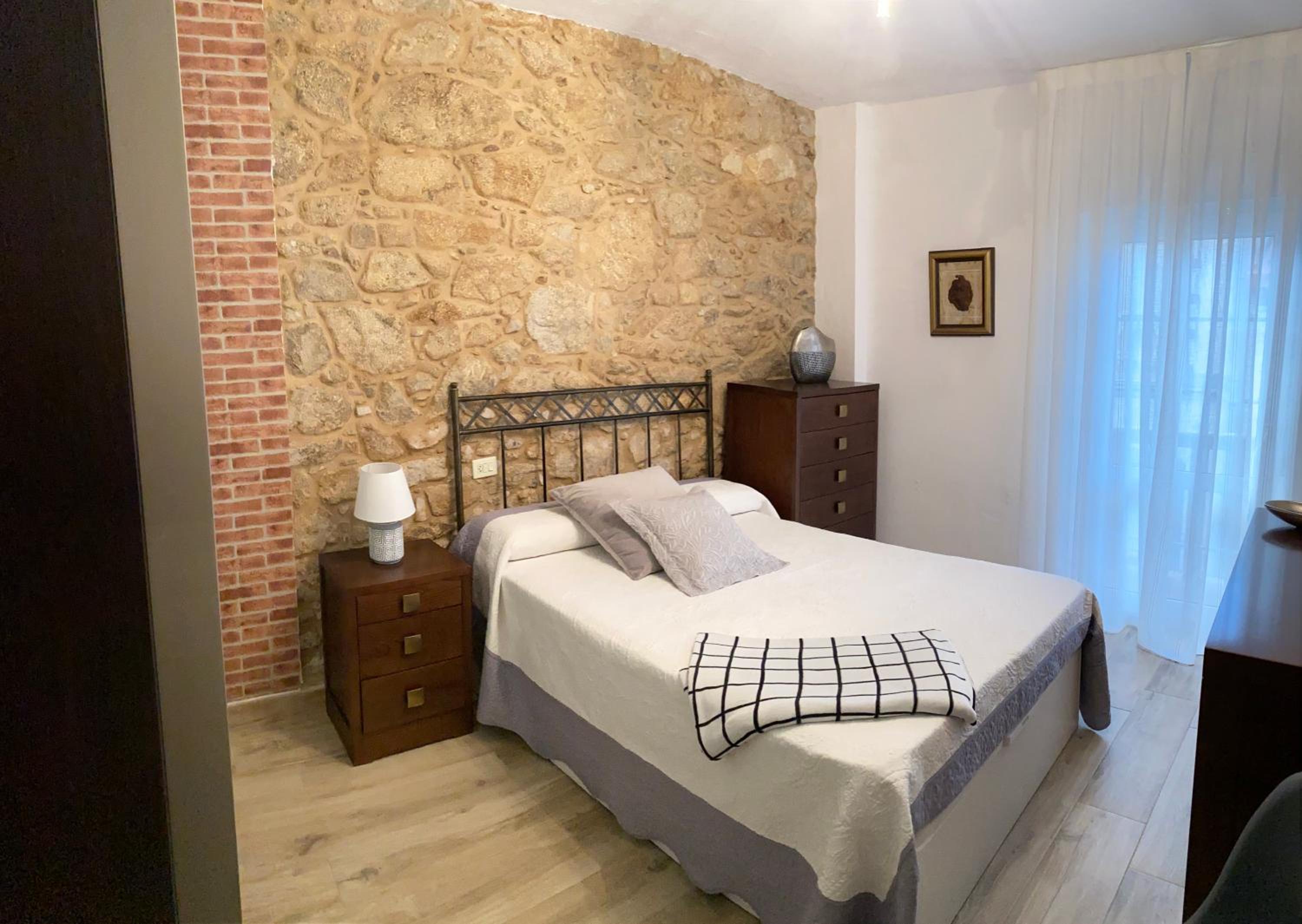 Three-Bedroom House - Photo 14