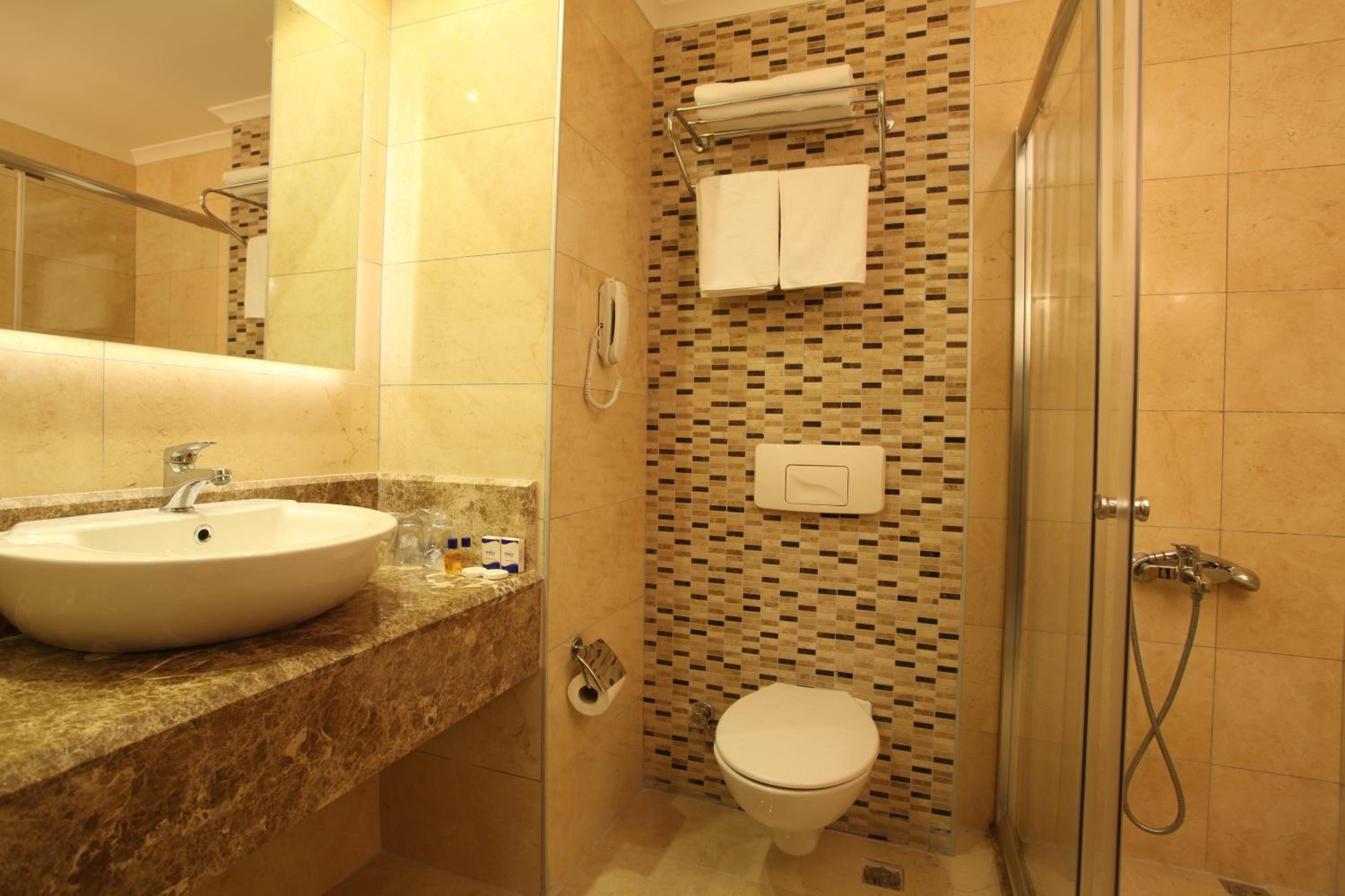 Standard Triple Room - Photo 3