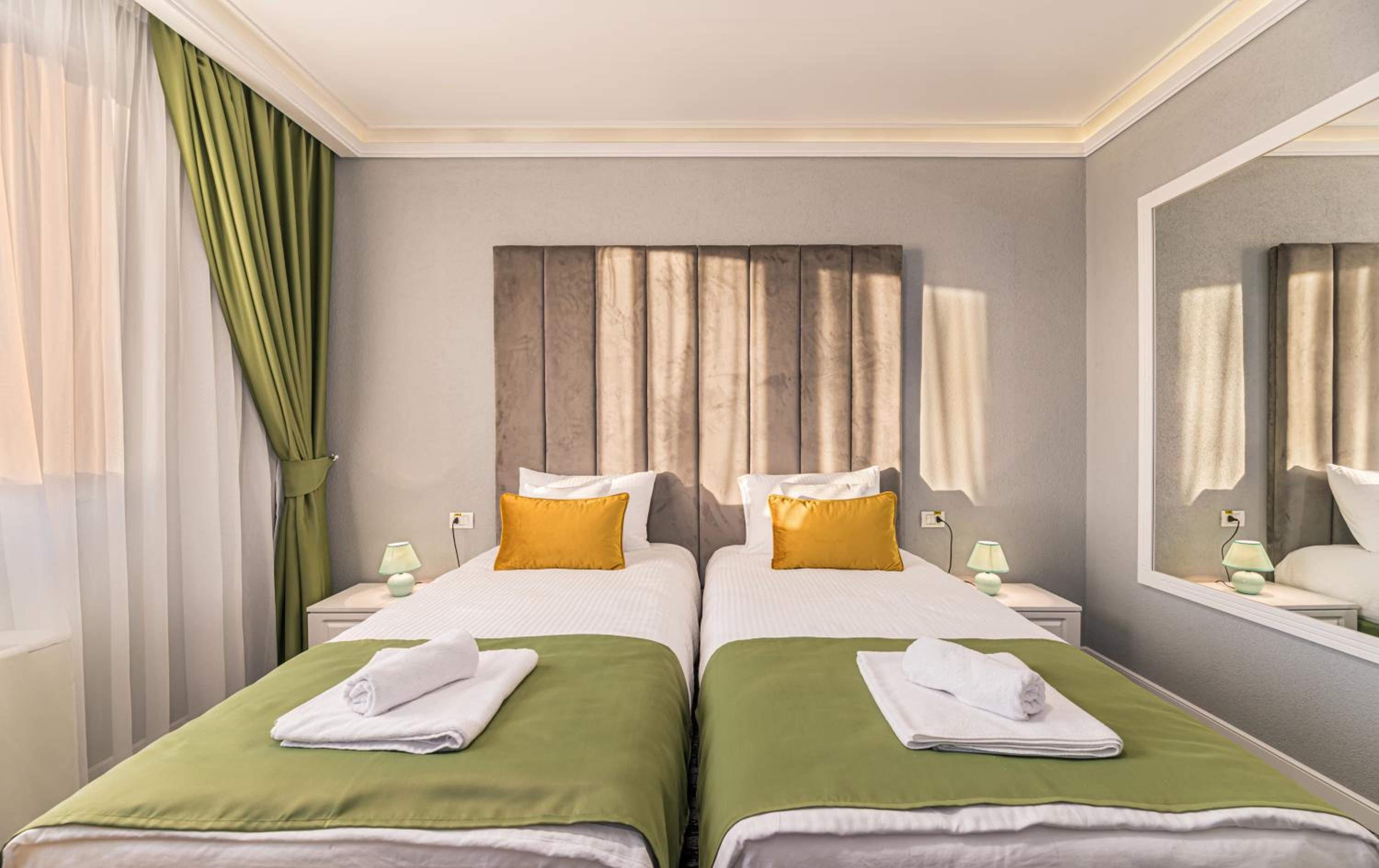 Superior Twin Room - Photo 2