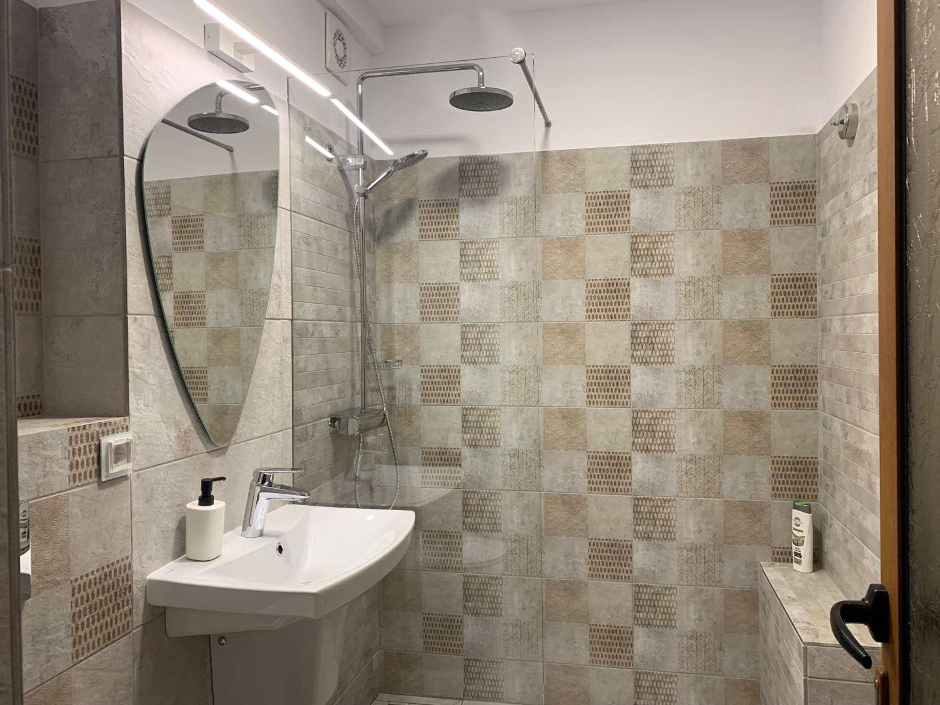 One Bedroom Apartment with River View photo 2