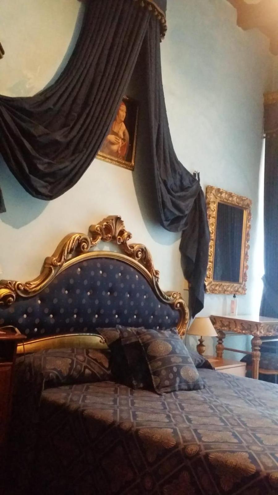 Double Room - Photo 5