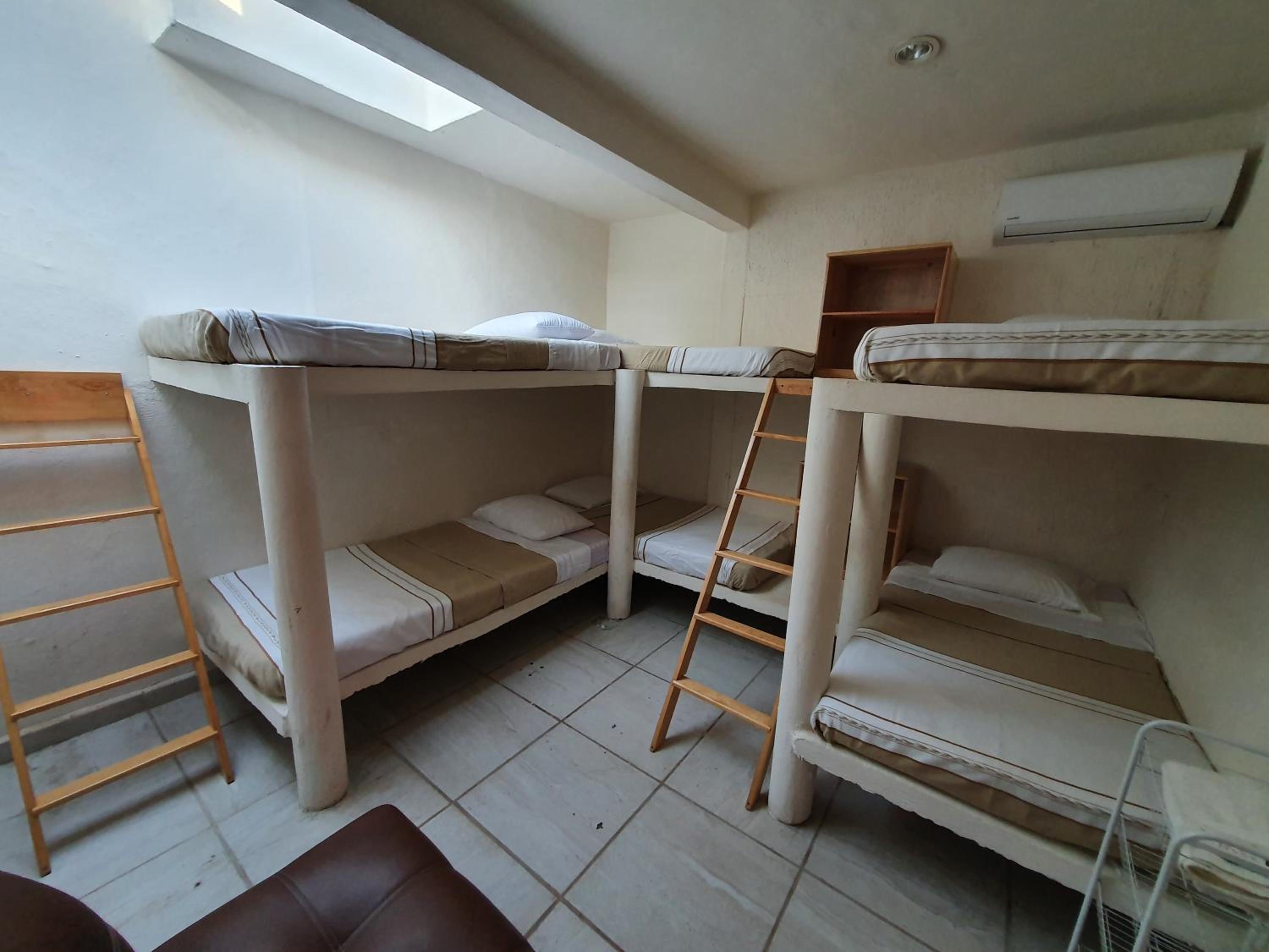 One-Bedroom Apartment - Photo 1