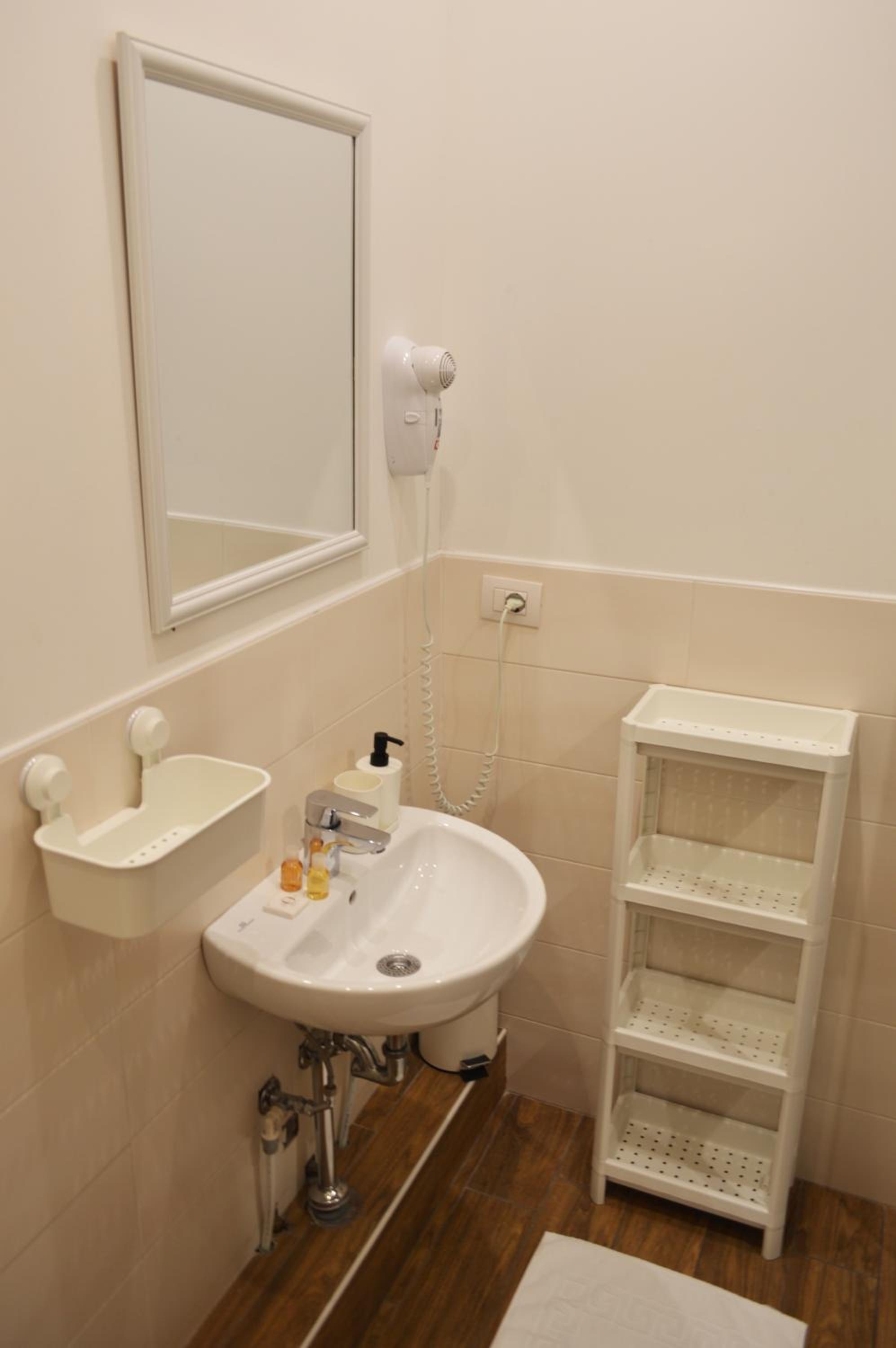 Double Room with Private Bathroom photo 3
