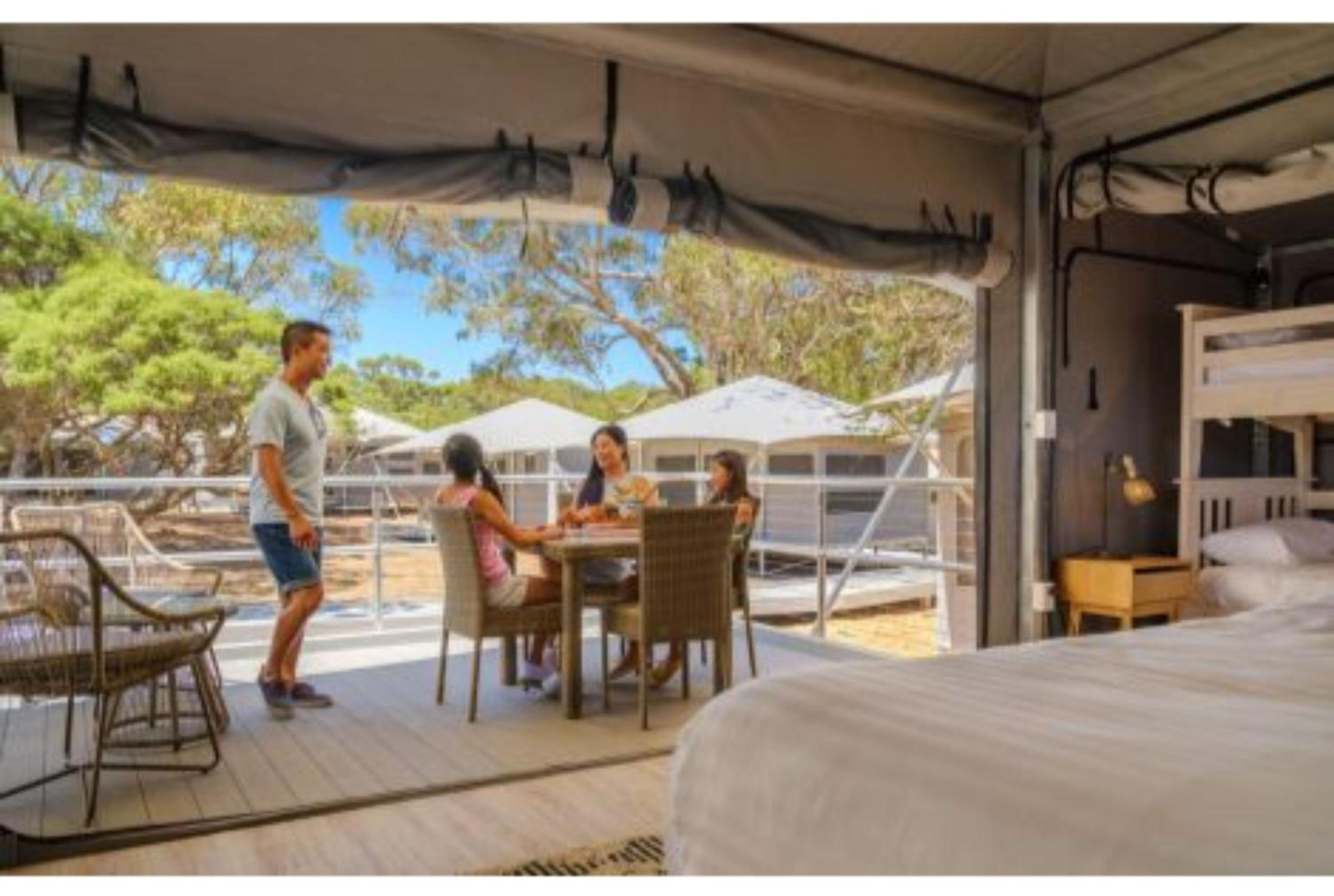 Superior Family Tent - Photo 5