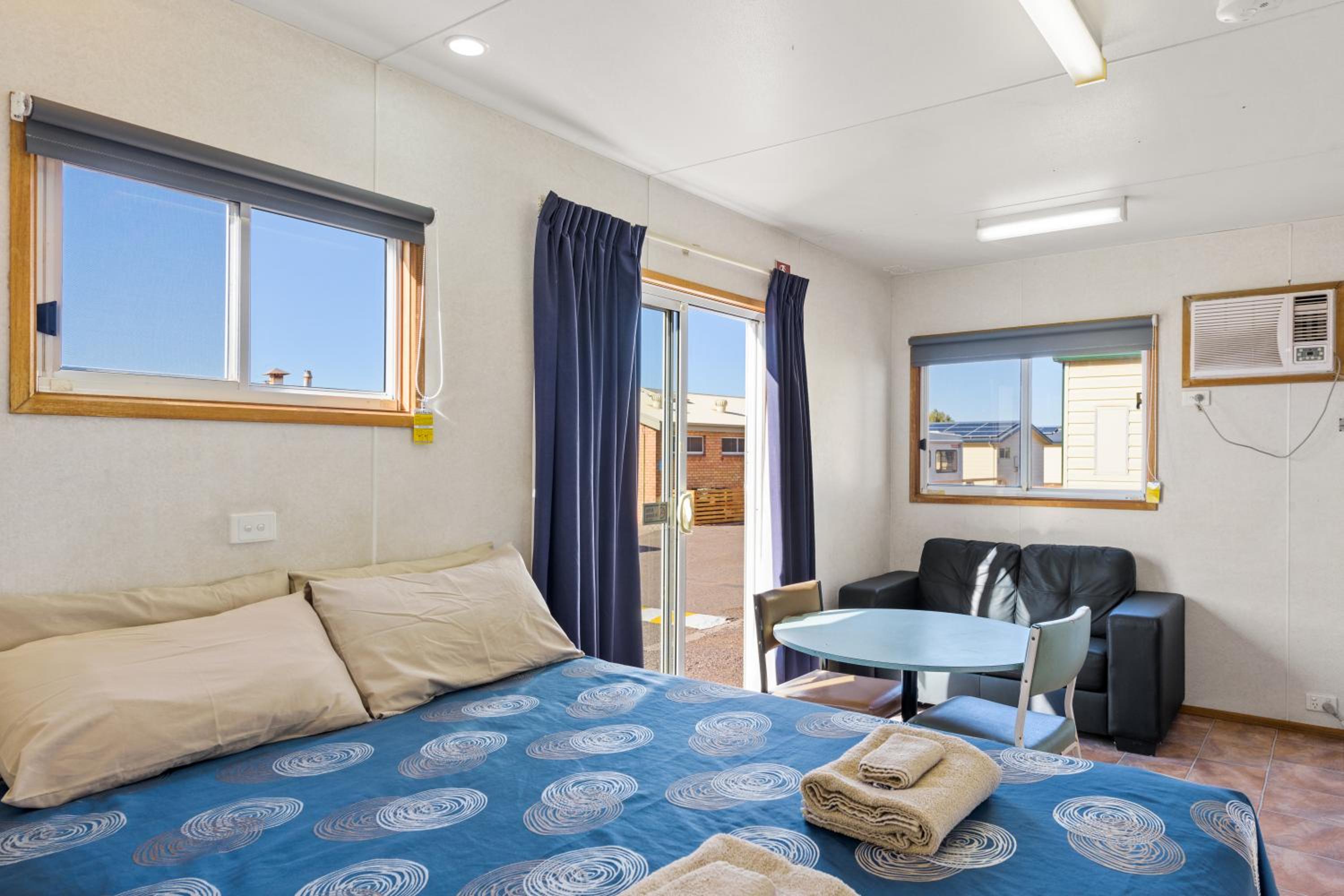 Economy Studio Cabin - Photo 1