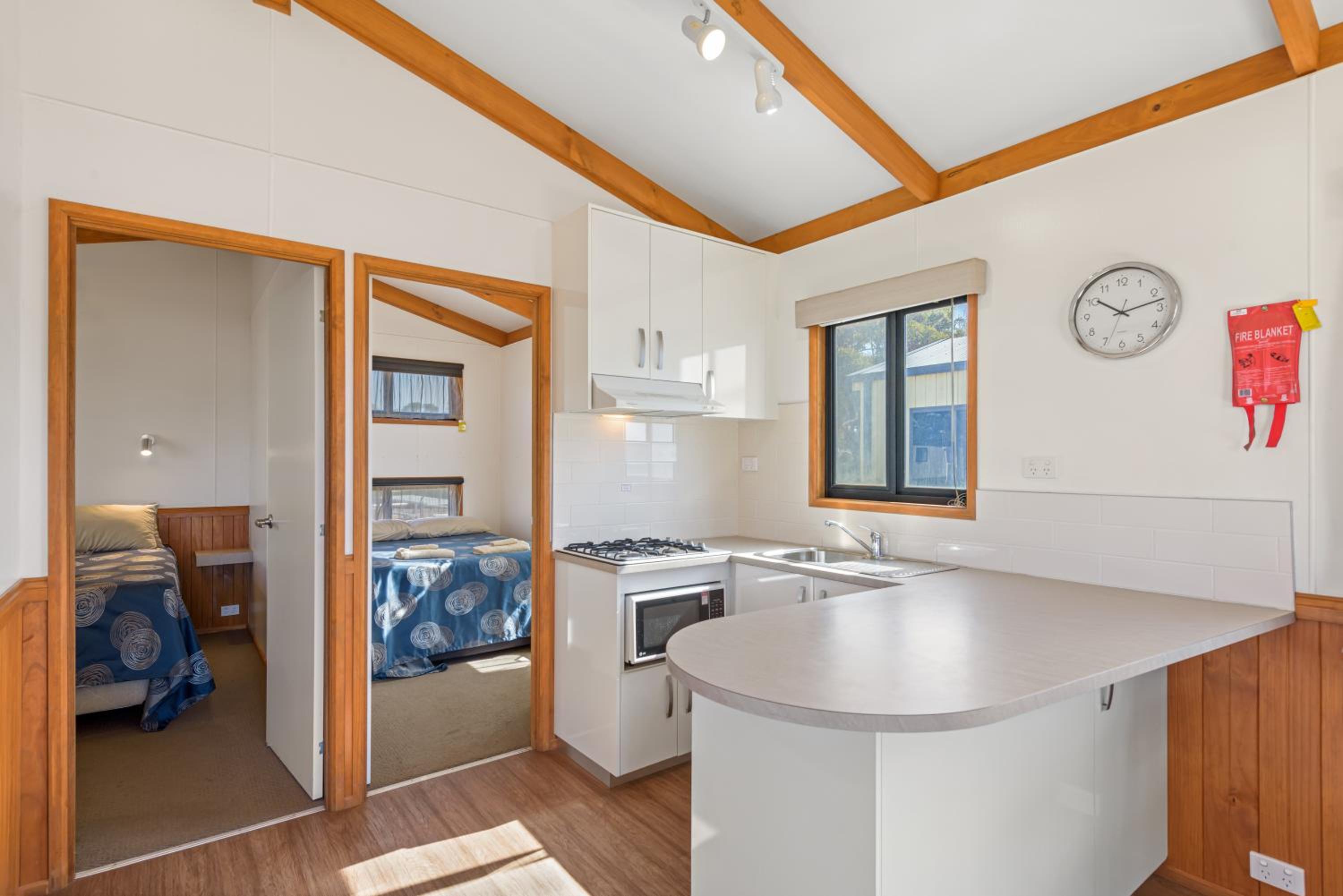 Superior 2 Bedroom Seaview Cabin – Sleeps 4 - Photo 6