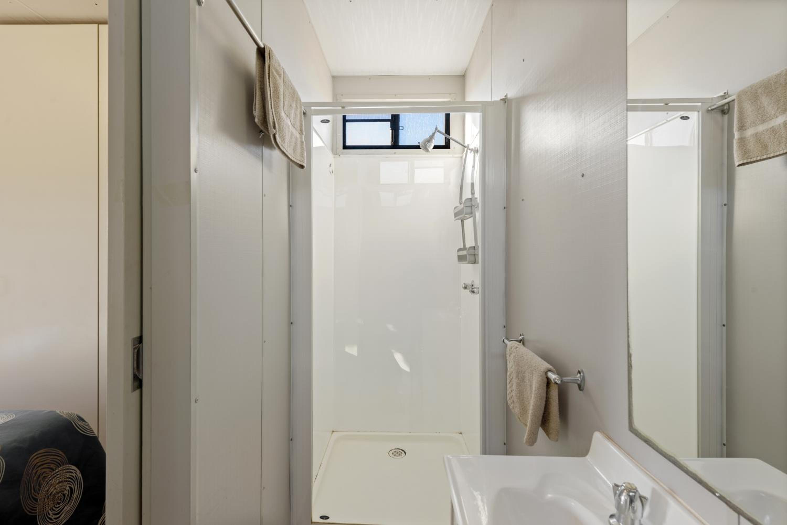 Standard Studio Cabin  - Photo 7