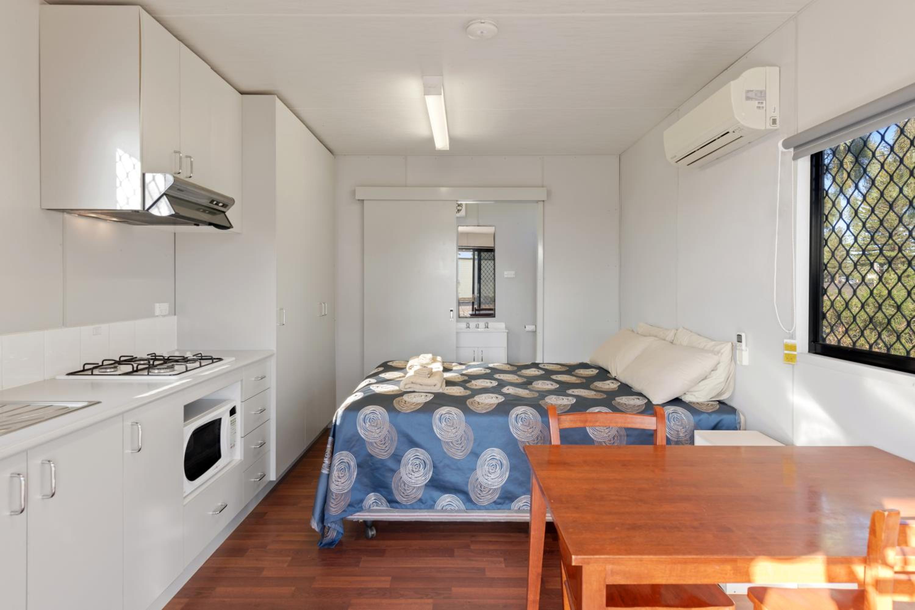 Standard Studio Cabin  - Photo 1