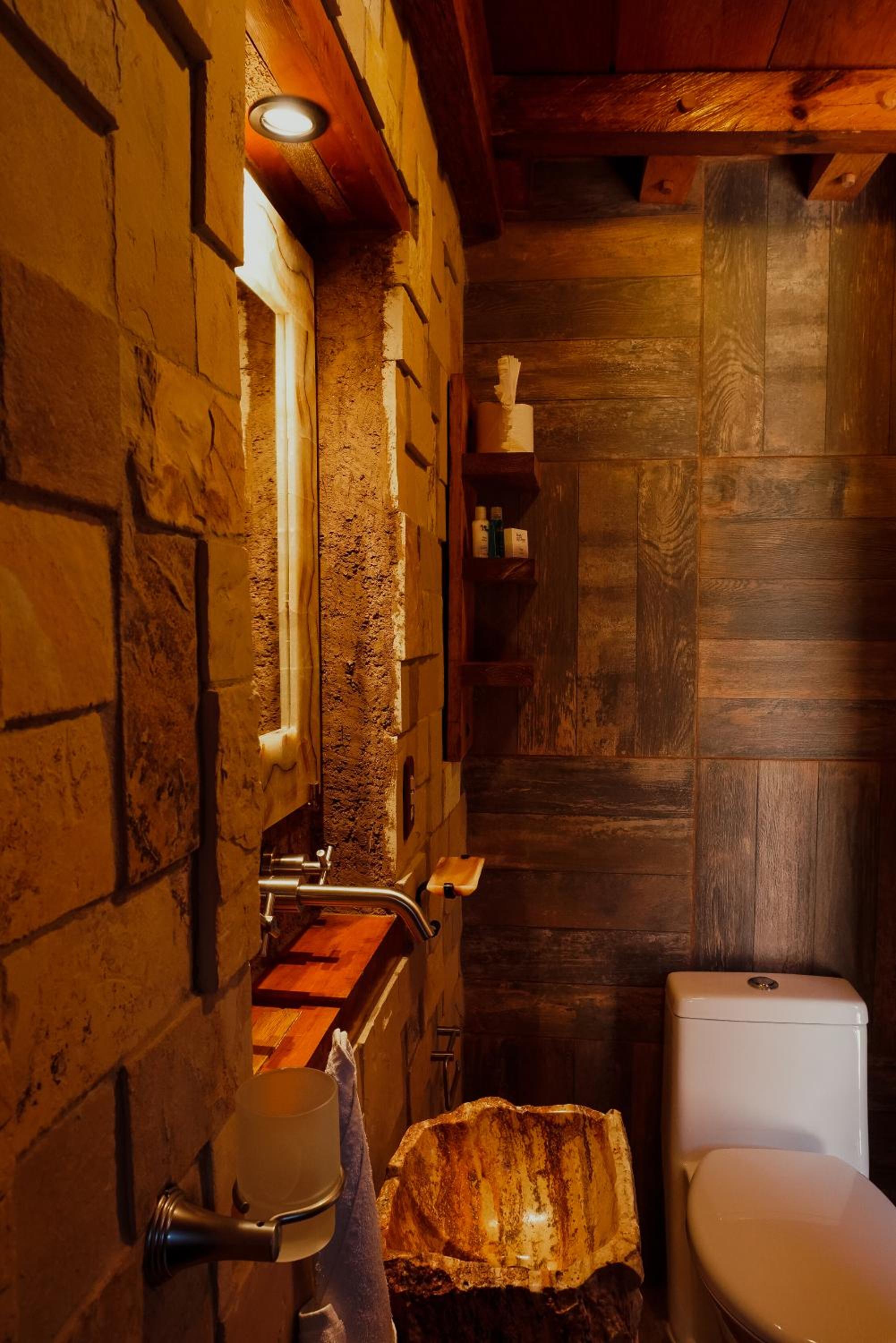 Deluxe King Room - Photo 3