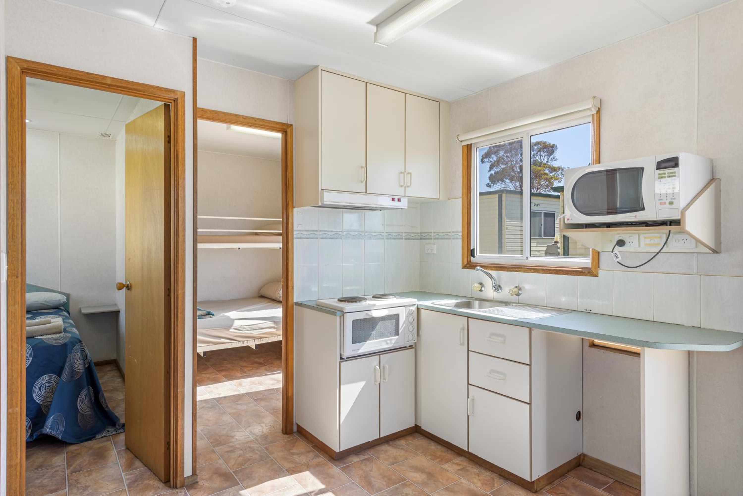 Standard 2 Bedroom Cabin - Photo 8
