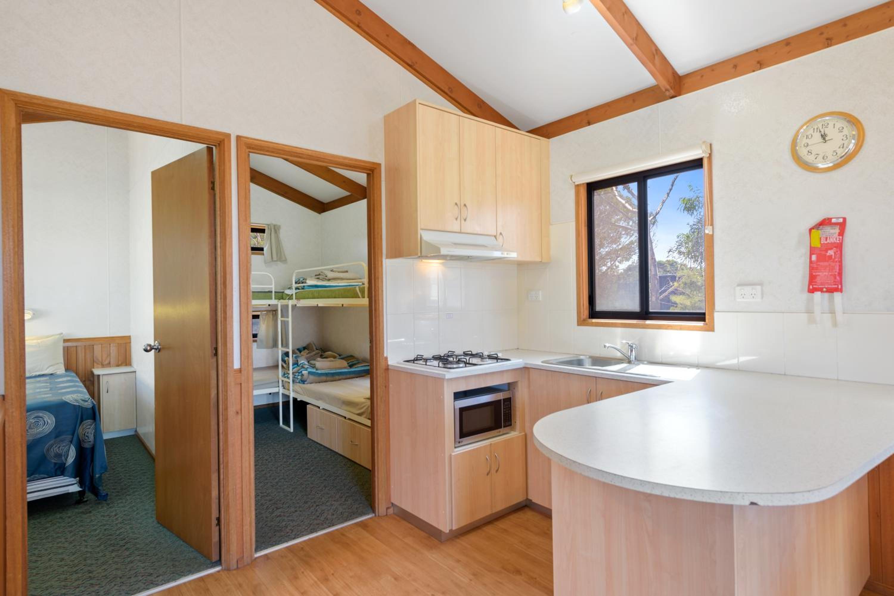 Superior 2 Bedroom Cabin - Sleeps 6 - Photo 7