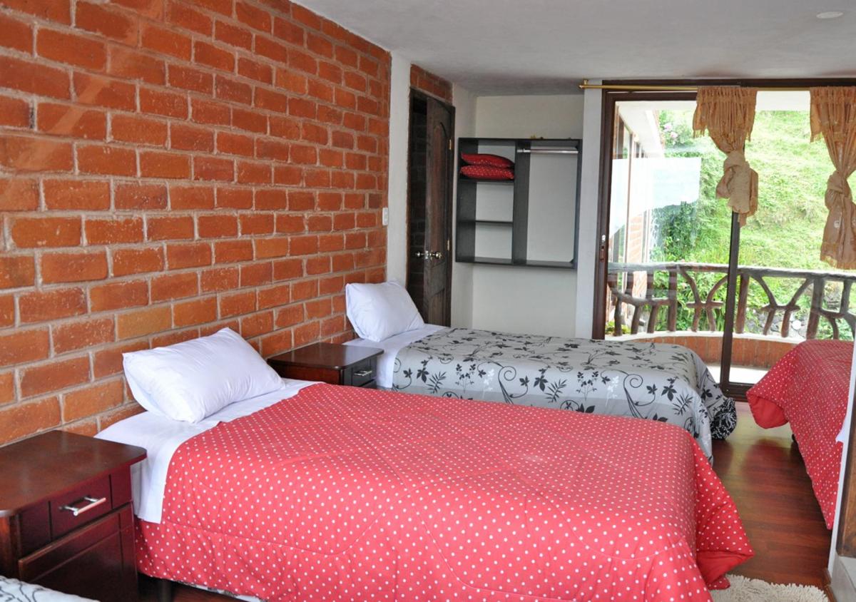 Quadruple Room with Private Bathroom