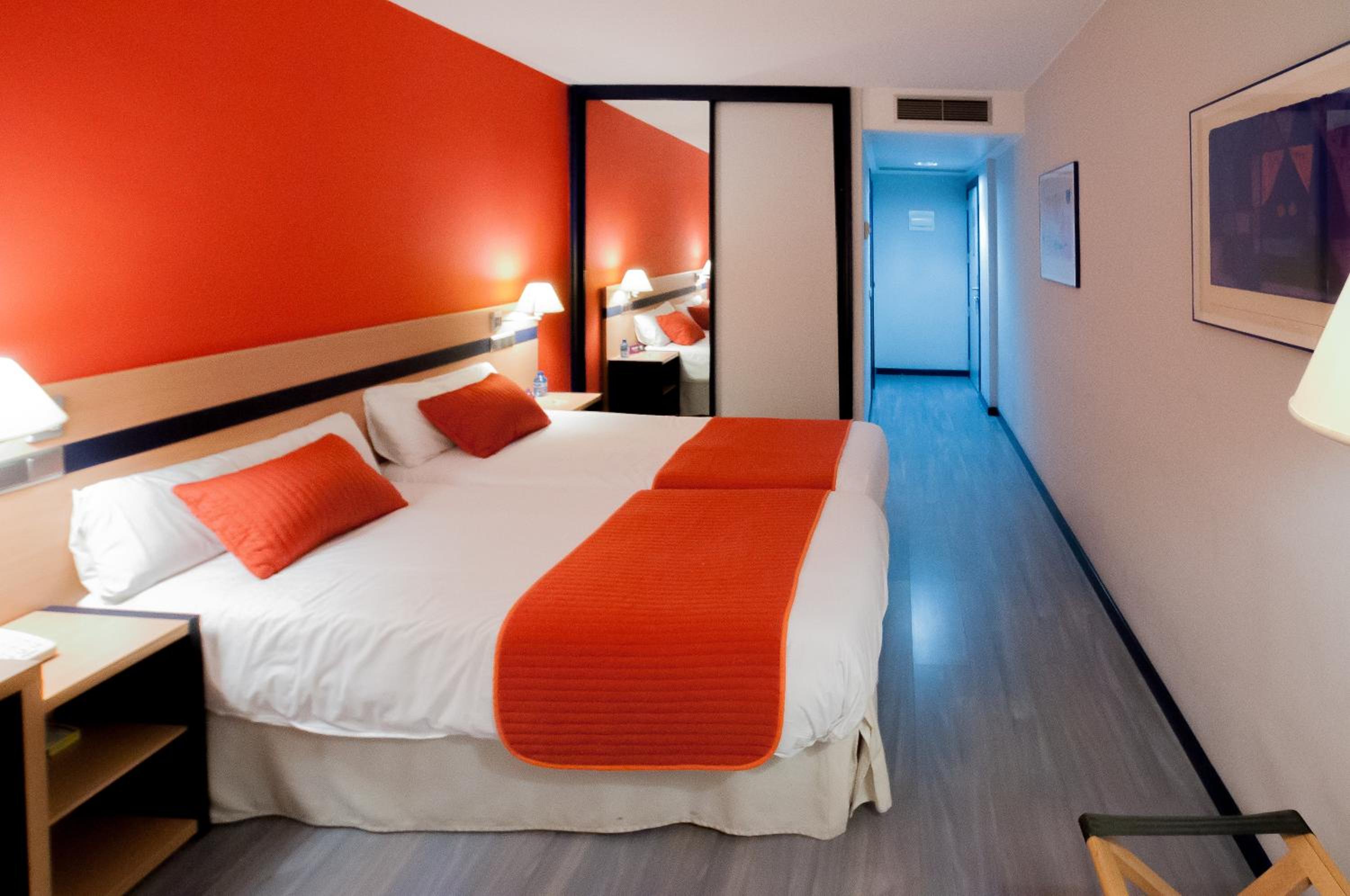 Standard Room with Two Single Beds - Photo 6