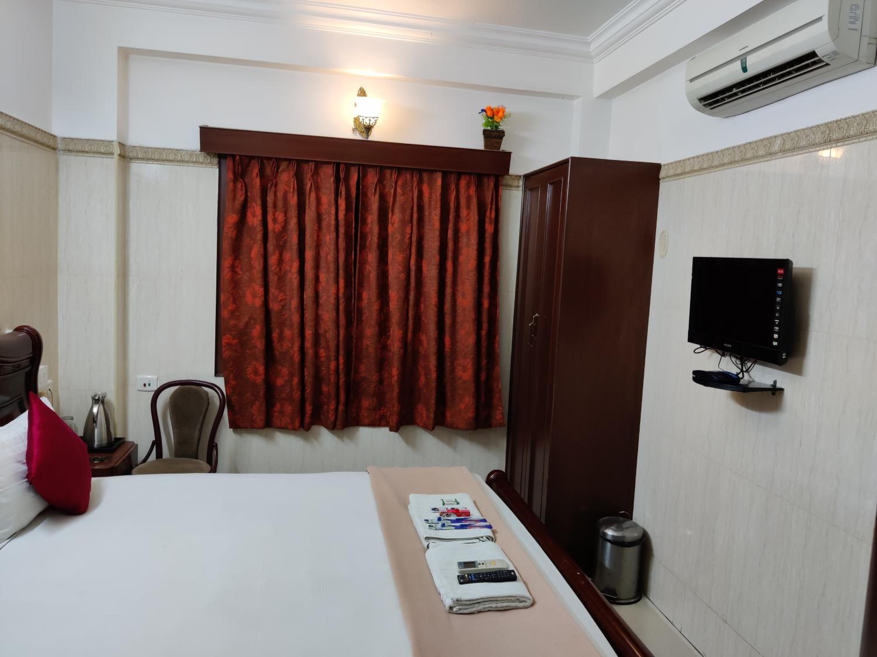 Standard Double Room - Photo 6