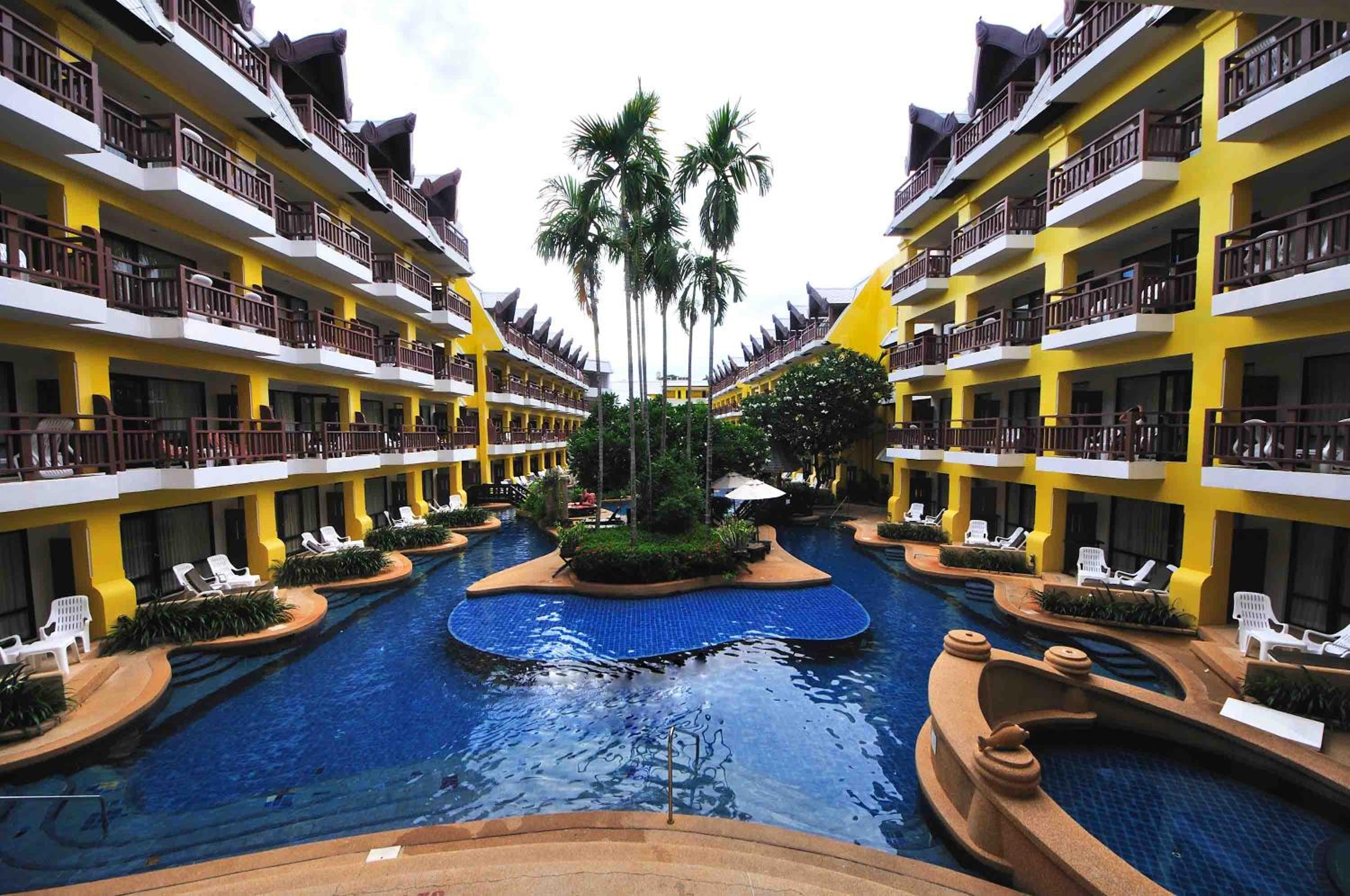 Pool Access - Photo 2