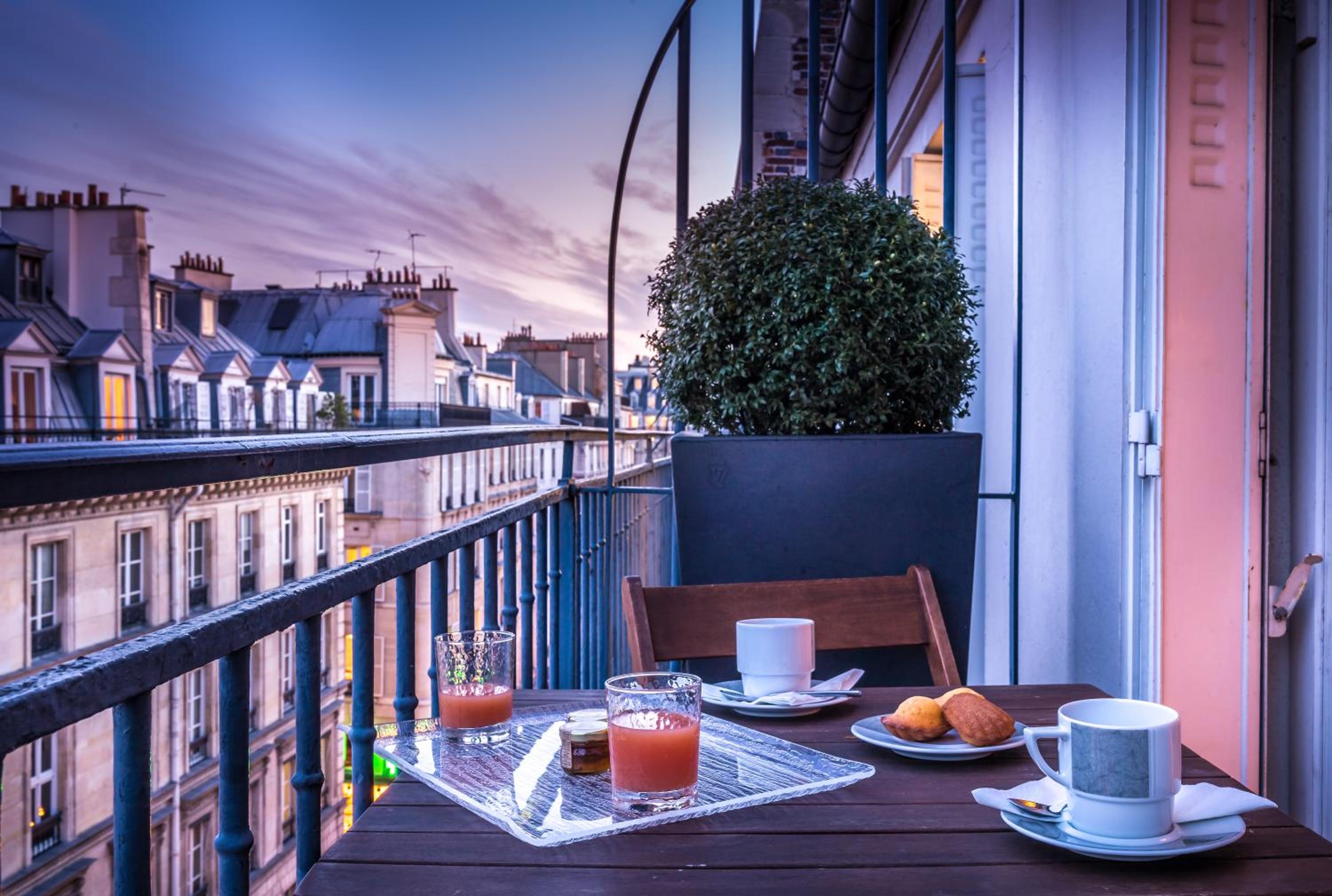 Junior Suite with Balcony photo 3