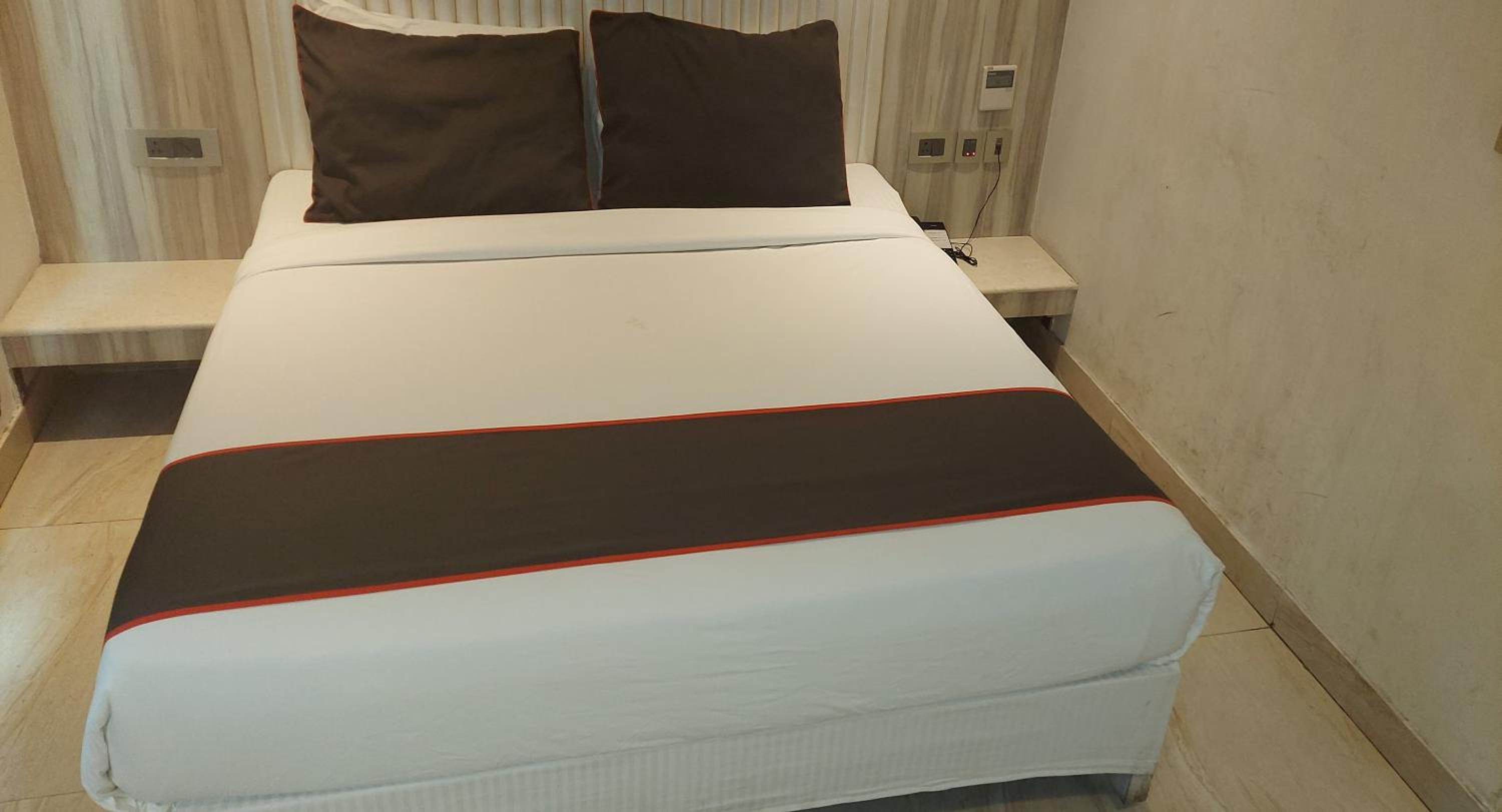 Standard Double Room - Photo 25