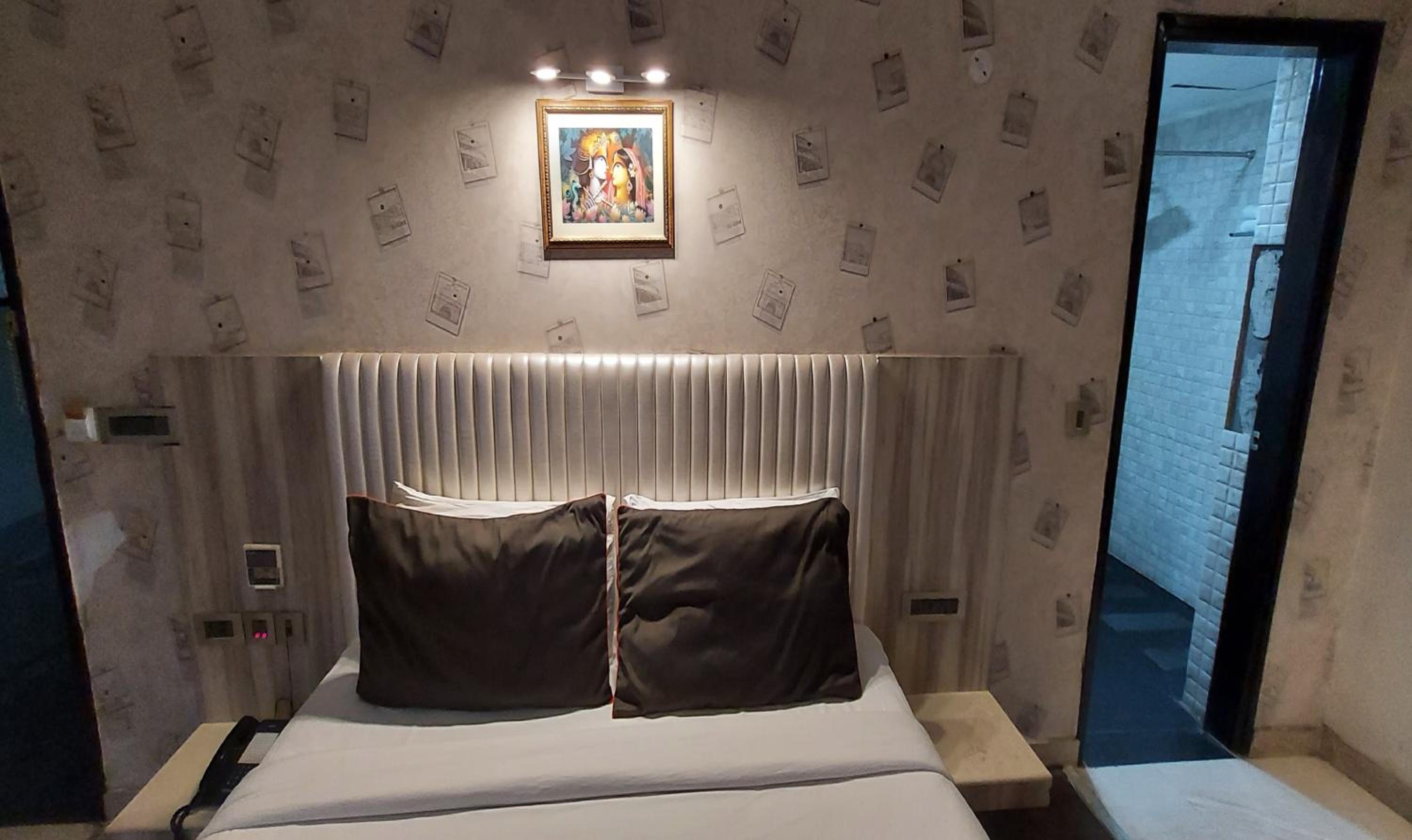 Standard Double Room - Photo 26