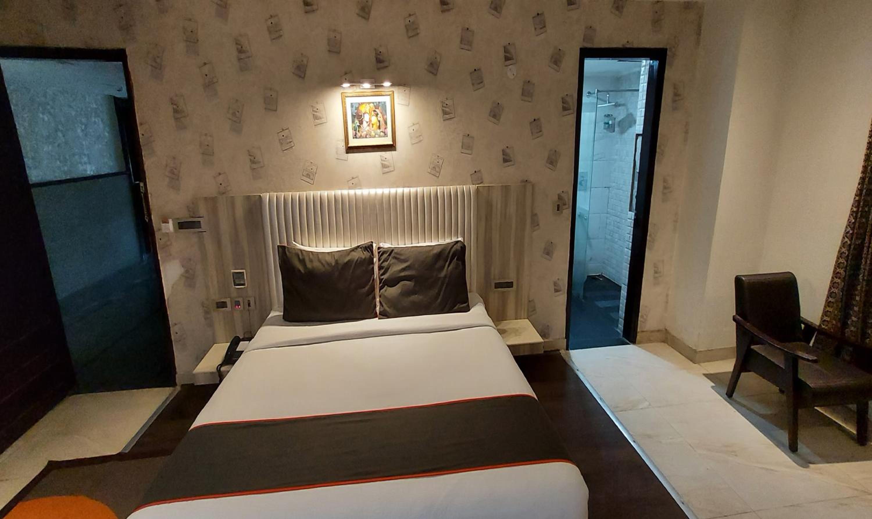 Standard Double Room - Photo 15
