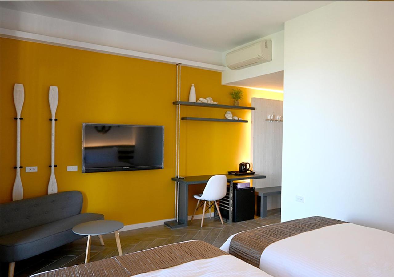 Double Room with Balcony and Sea View photo 3