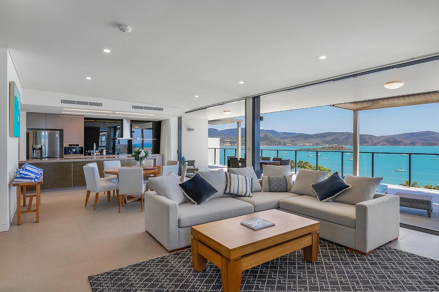 Executive Four-Bedroom Penthouse with Ocean View and Private Pool