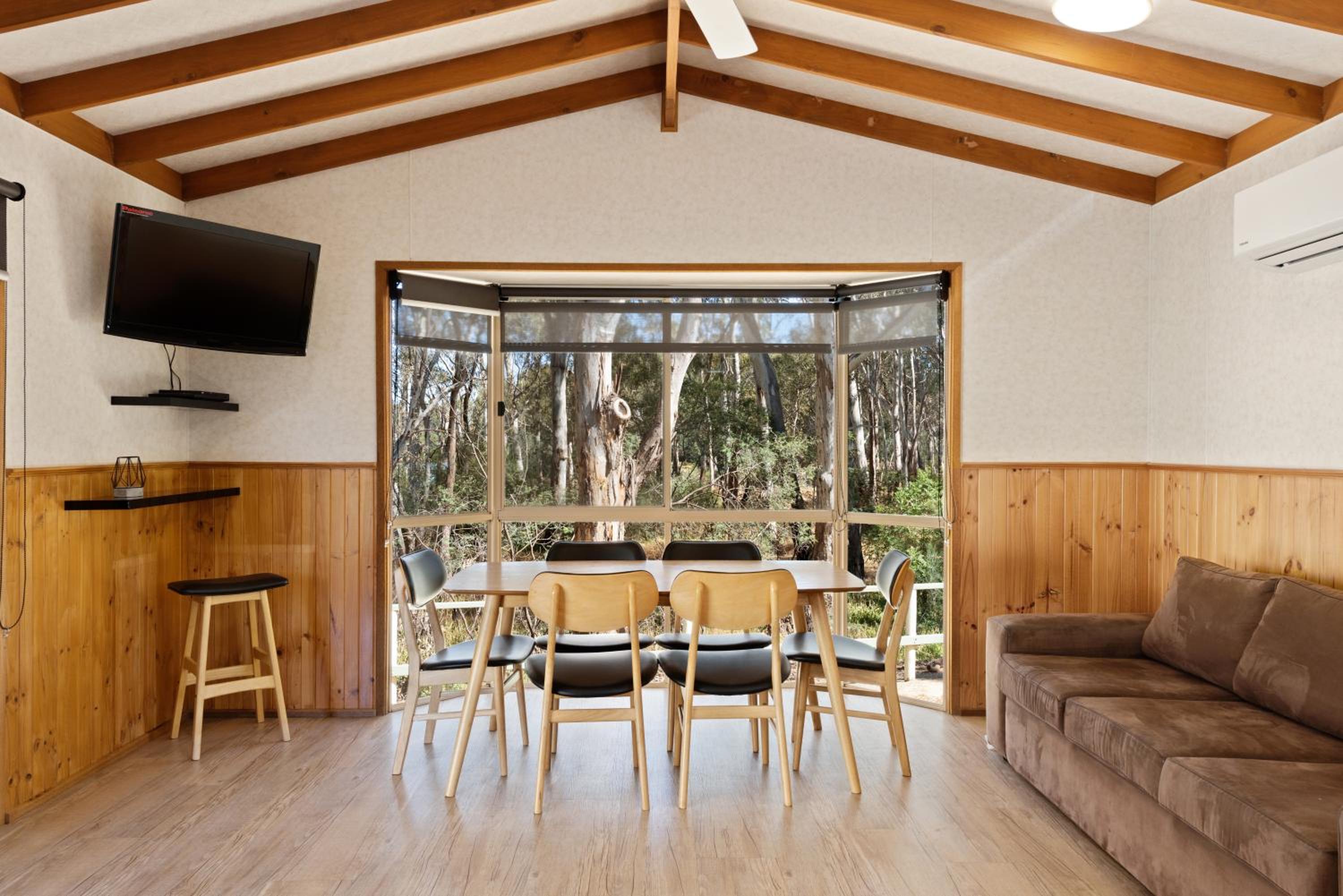 Deluxe Riverview Cabin - Photo 3