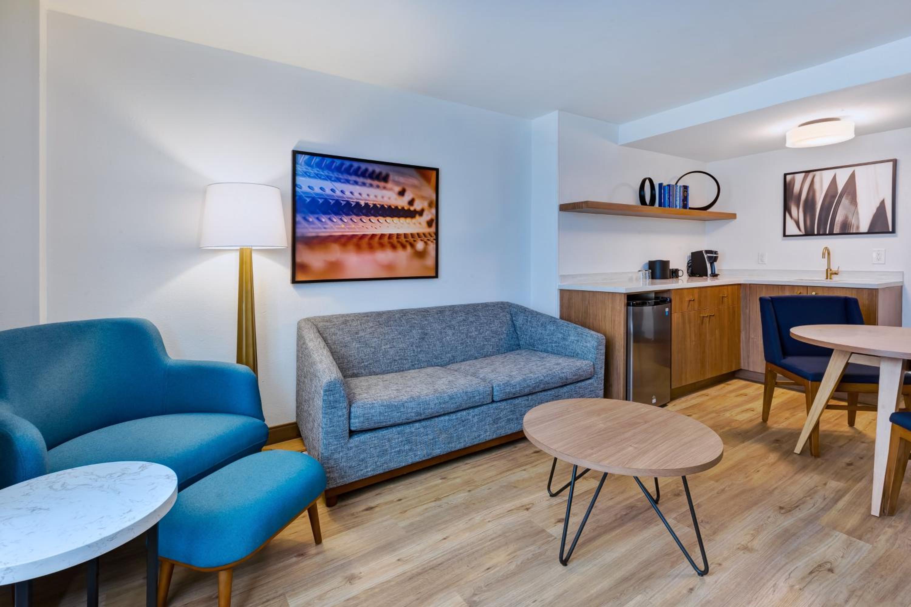King Suite - Photo 4