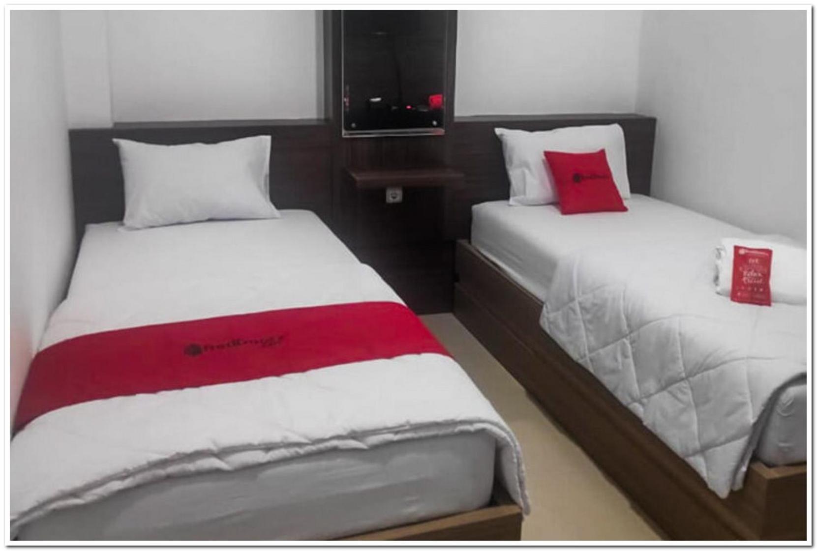 Standard Twin Room - Photo 2