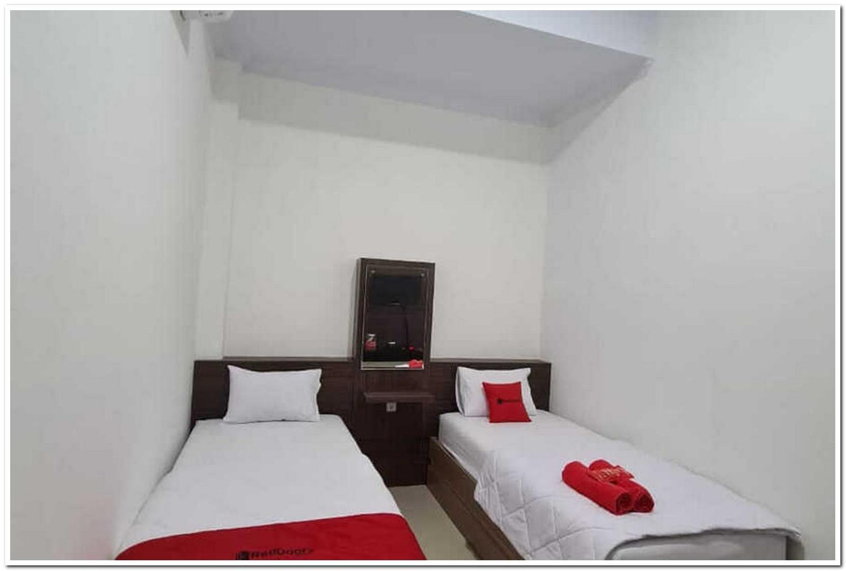 Standard Twin Room - Photo 1