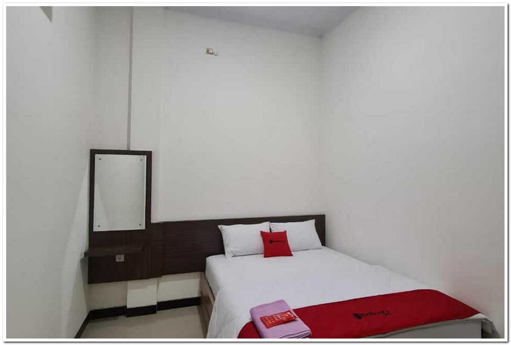 Standard Double Room - Photo 8