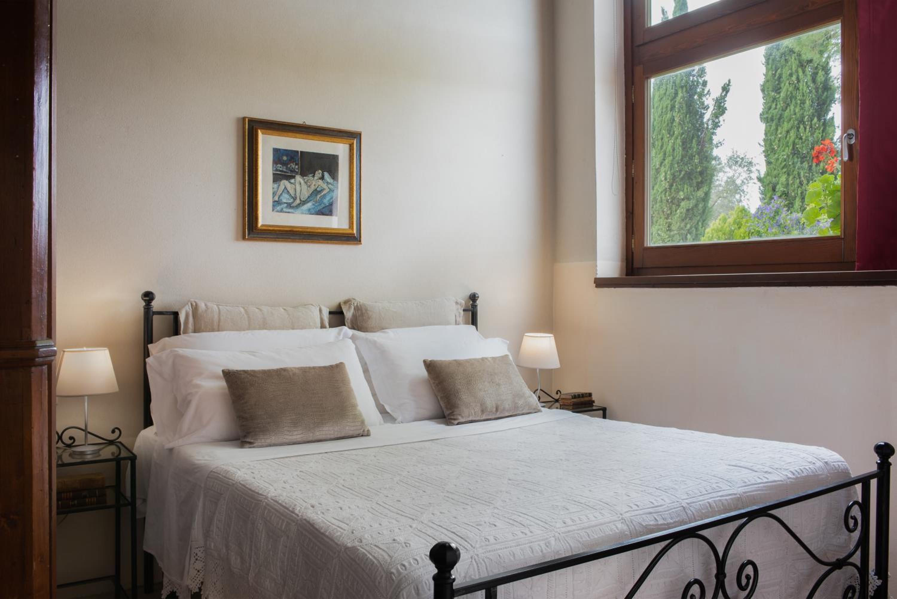 Two-Bedroom Apartment (5 Adults) - Split Level photo 2