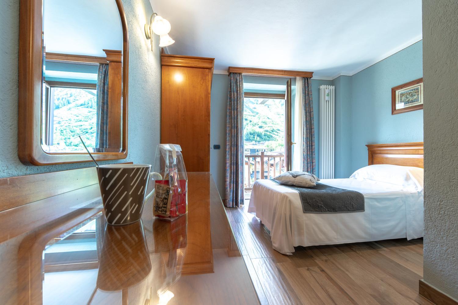 Single Room with Balcony photo 2