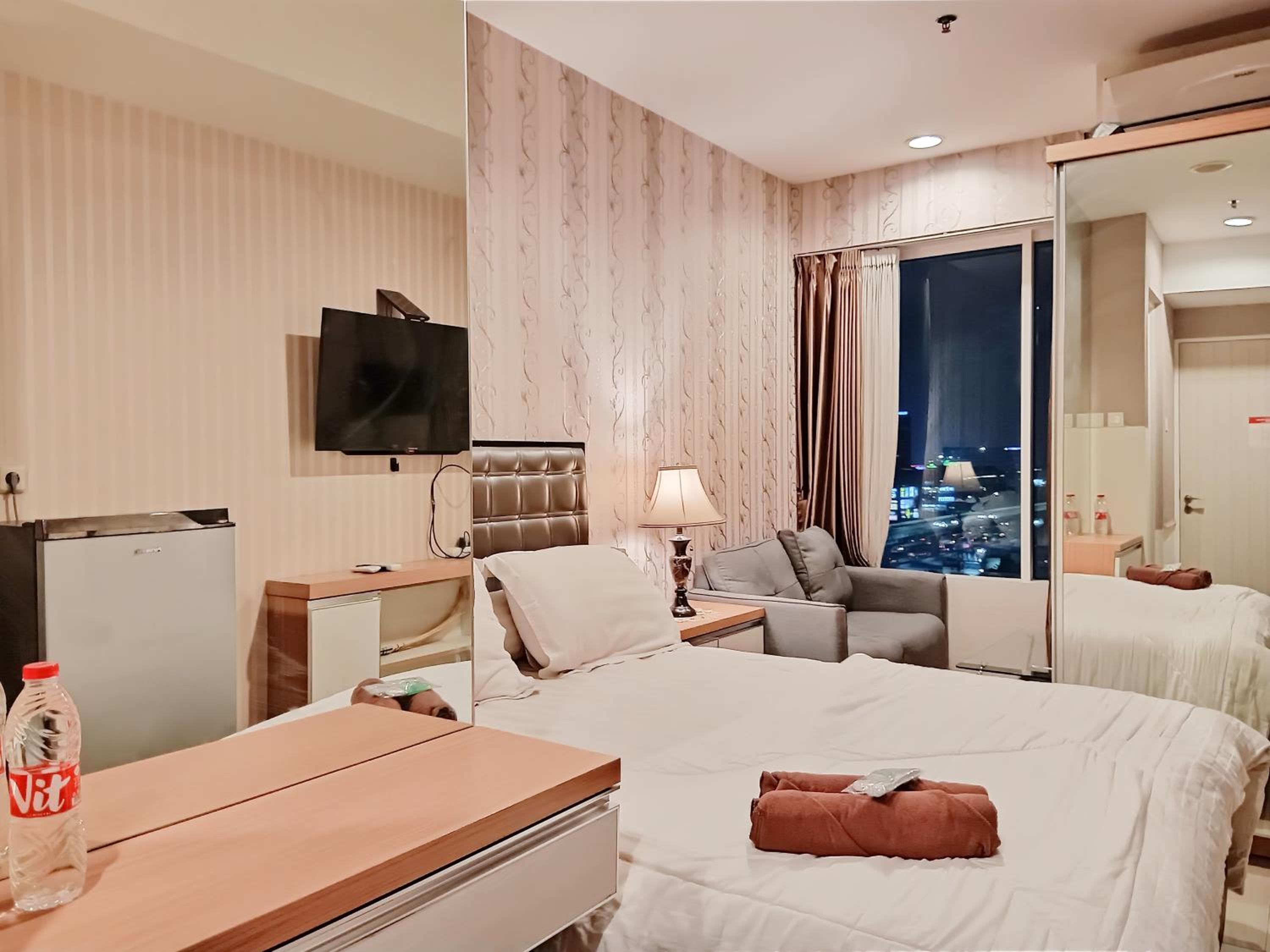 Studio Apartment - Photo 10