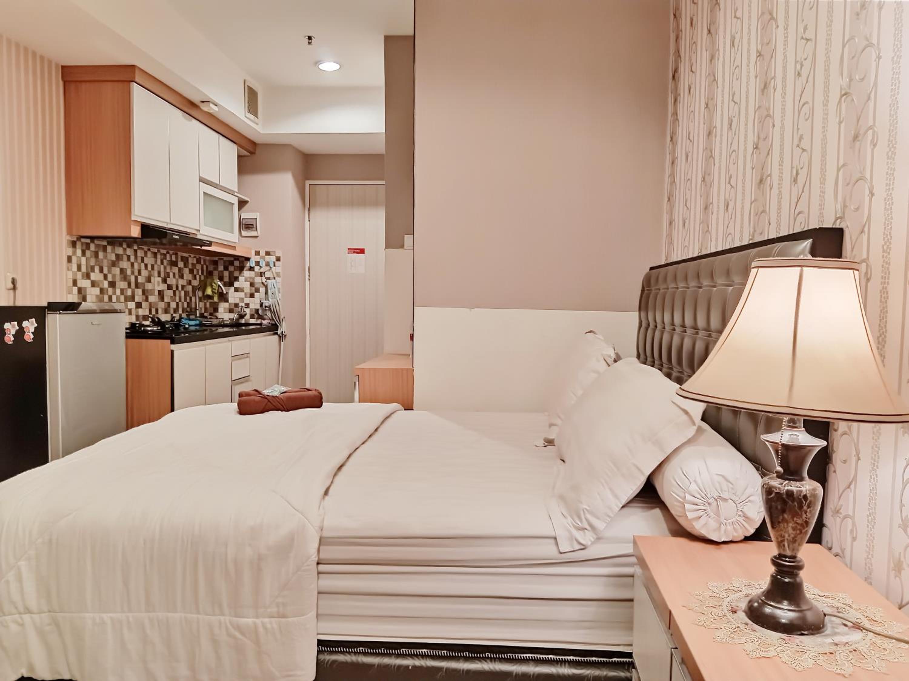 Studio Apartment - Photo 16