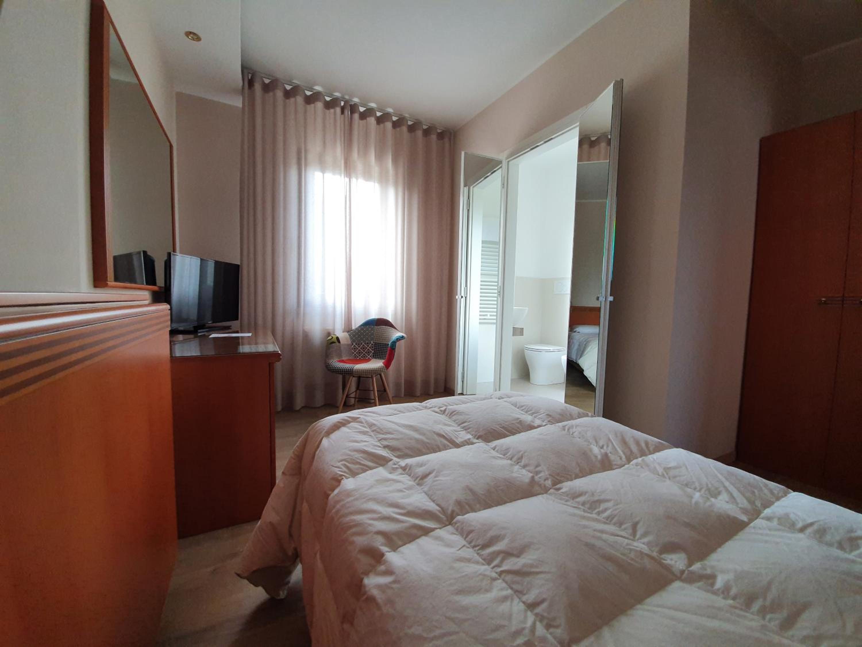 Single Room photo 1