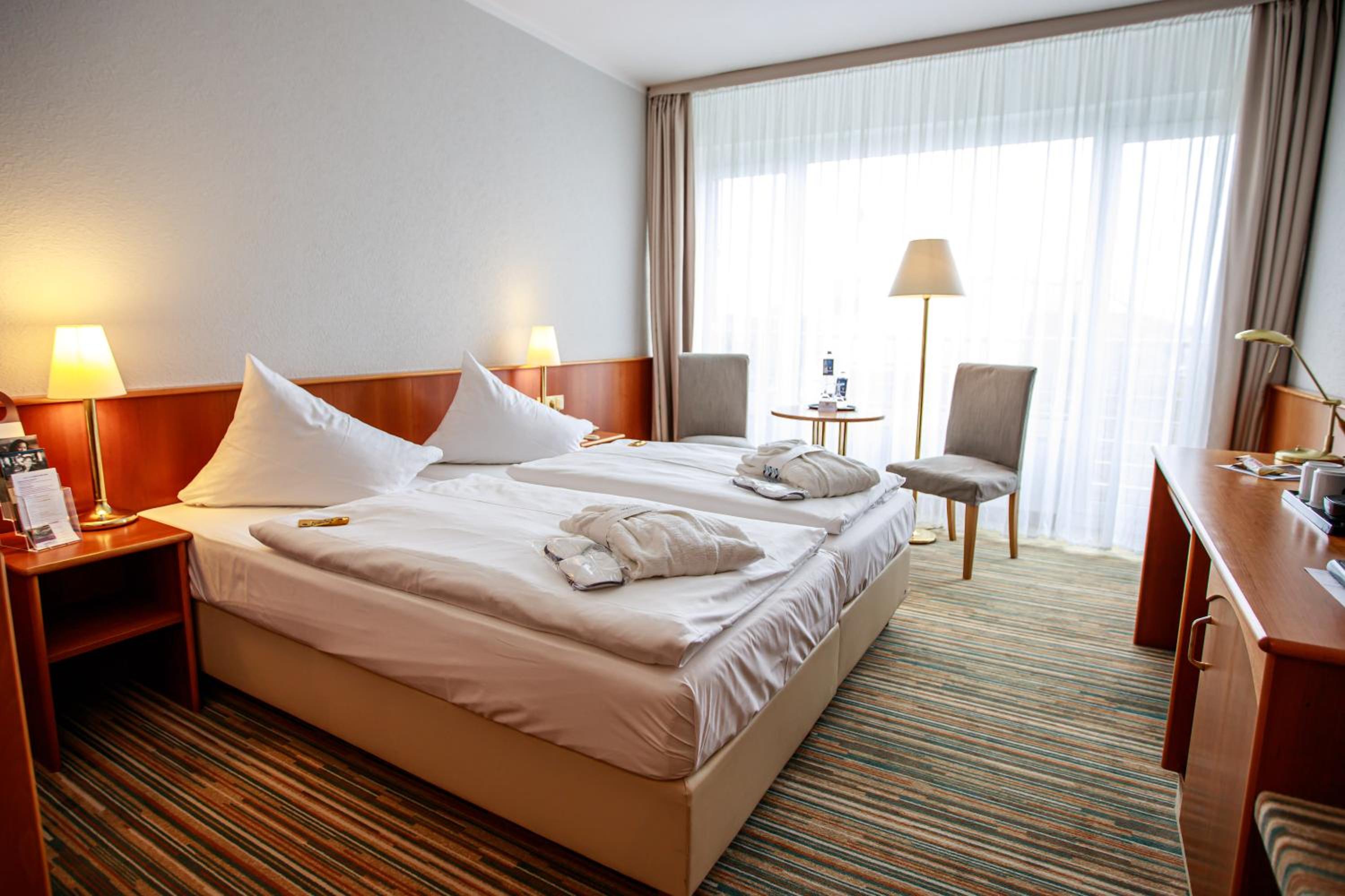 Standard Double Room - Photo 3