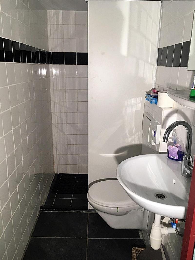 Twin Room with Bathroom photo 2