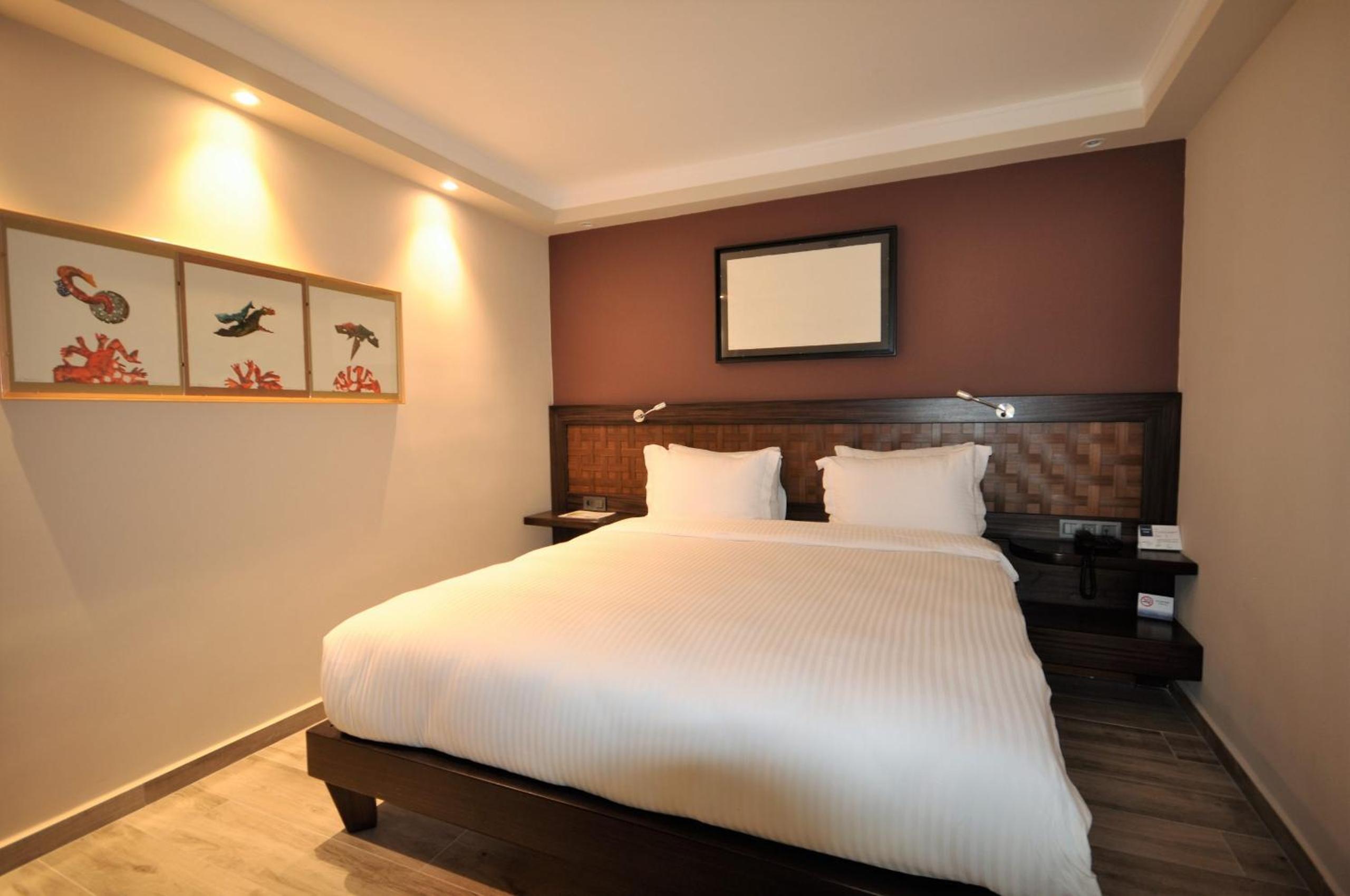 Standard Triple Room with Sea View - Photo 5