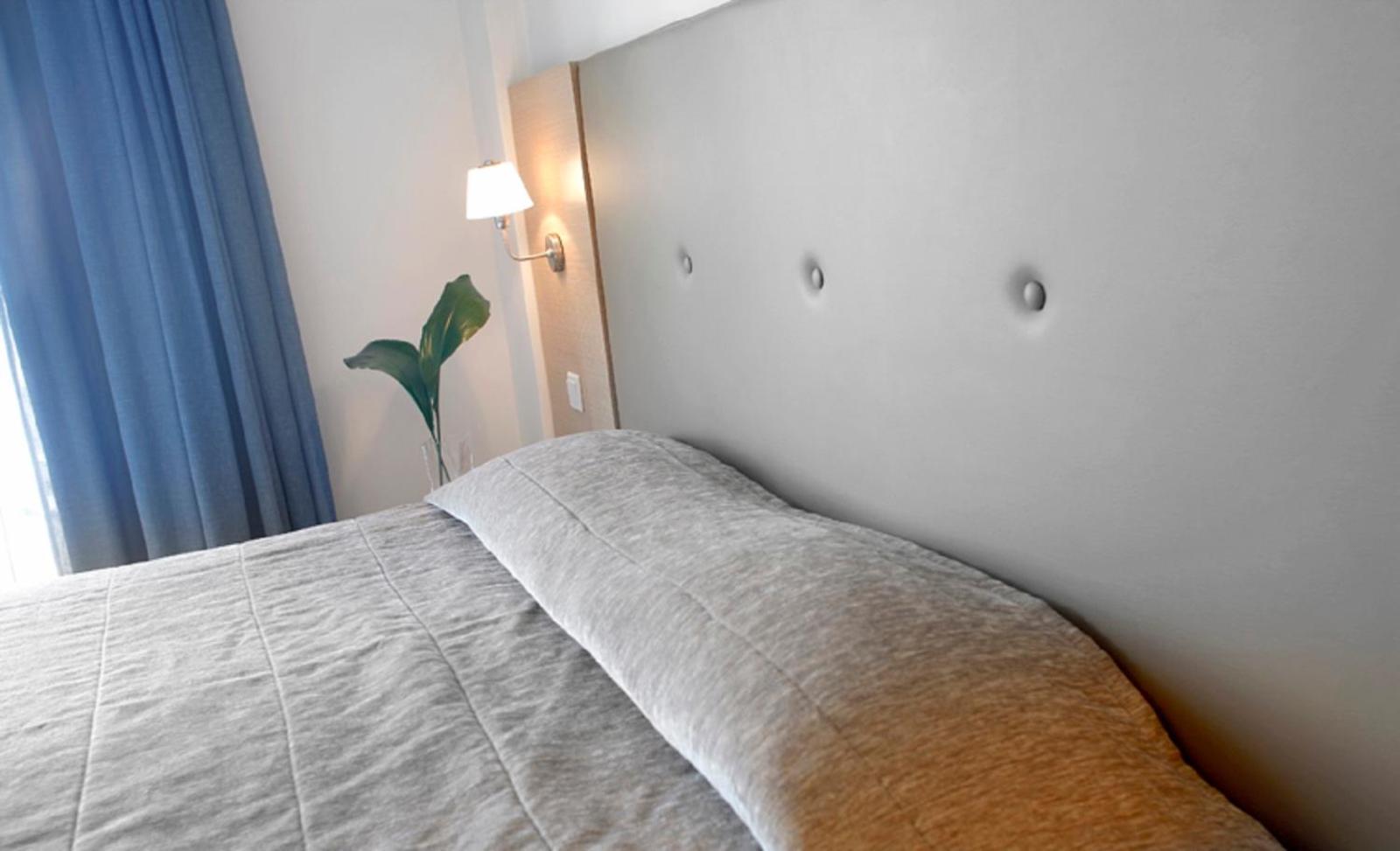 One-Bedroom Suite with Terrace & Garden View photo 2